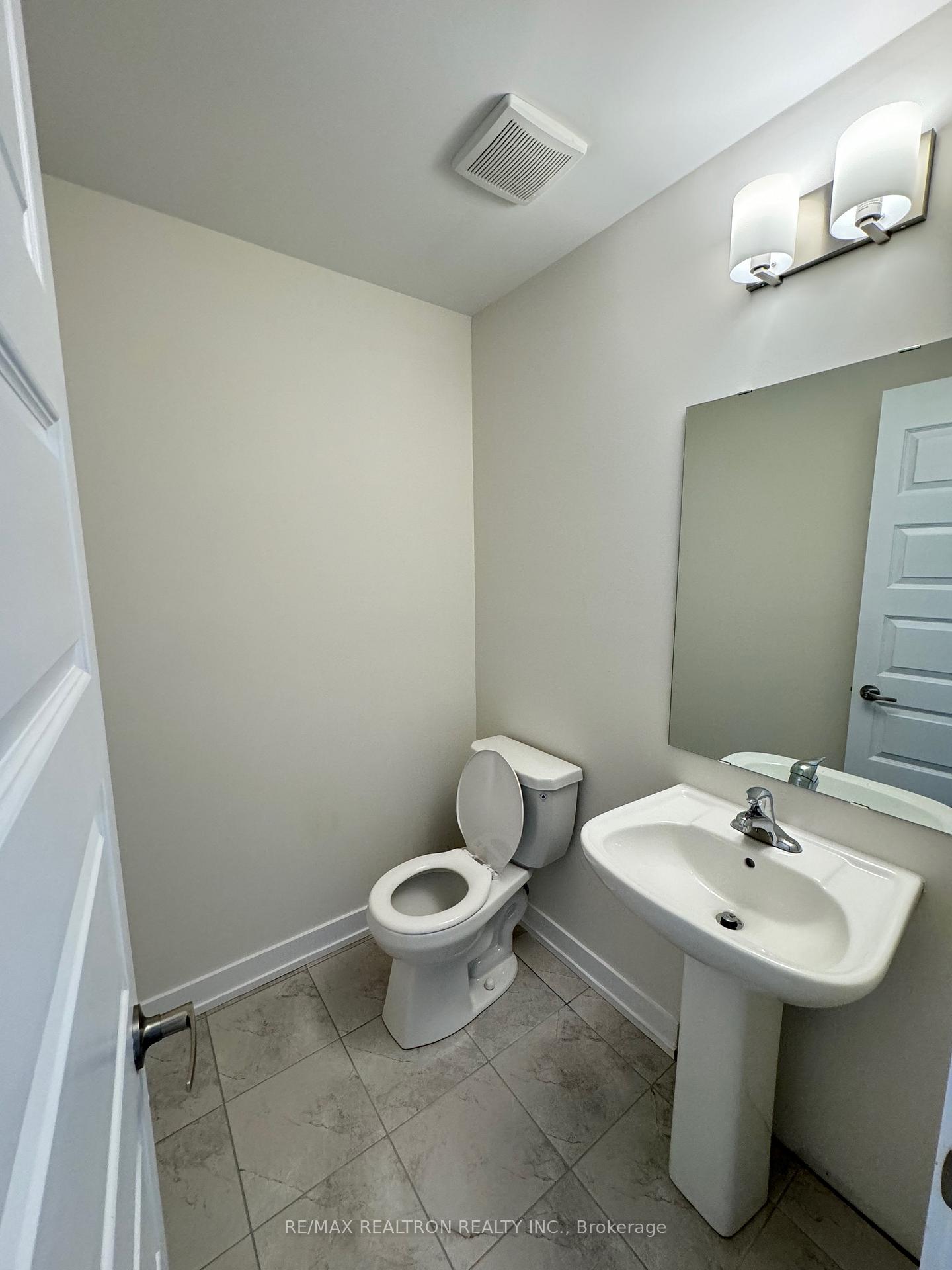 Photo 15 of 43 Mikayla Lane, Markham, Cornell — HOMEH