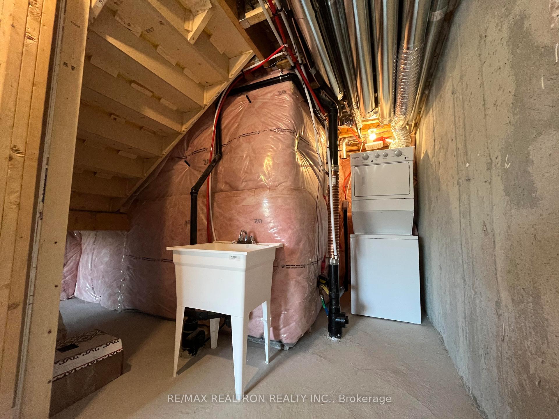 Photo 35 of 43 Mikayla Lane, Markham, Cornell — HOMEH