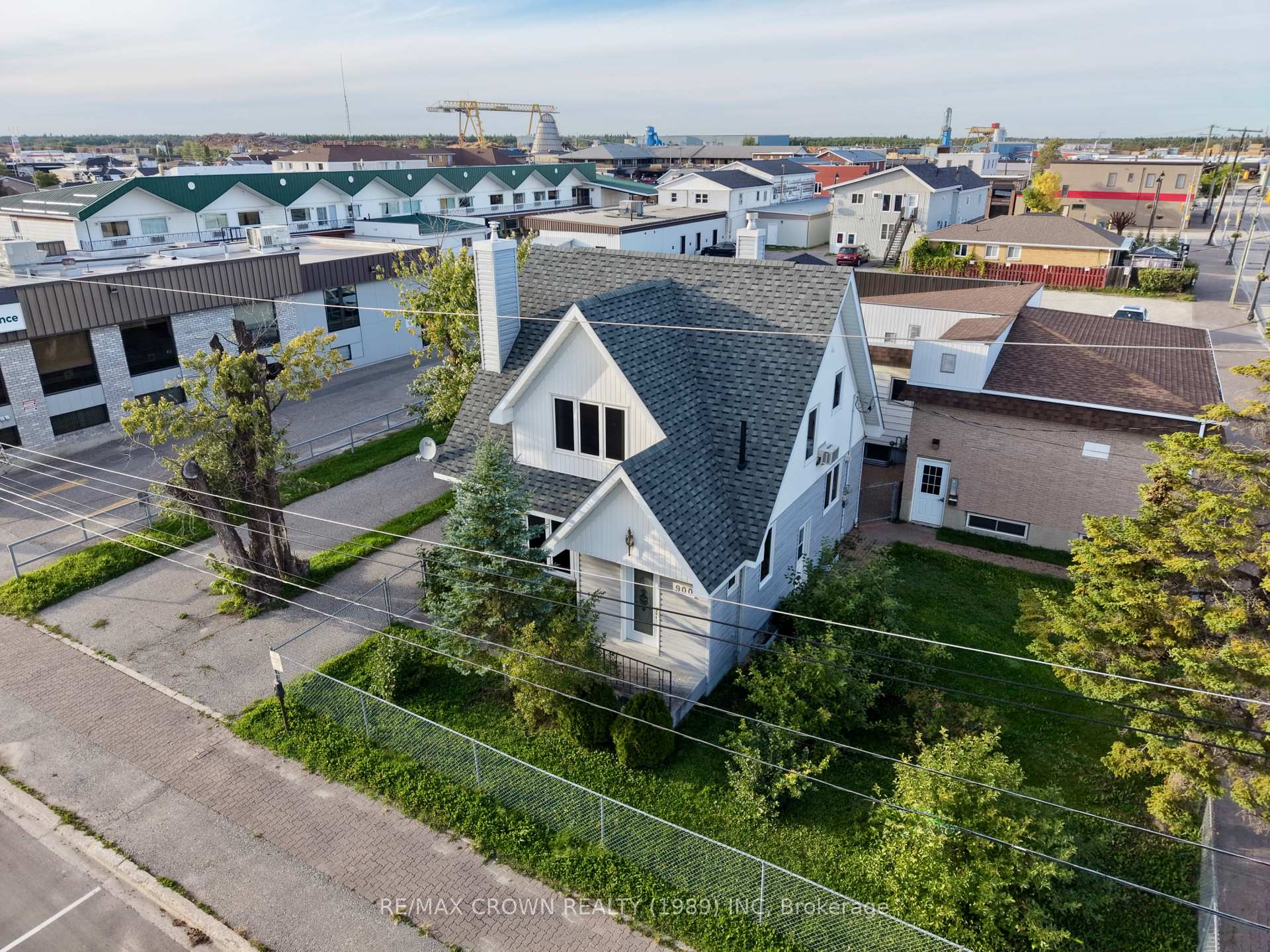 Photo 2 of 900 Prince Street, Hearst — HOMEH