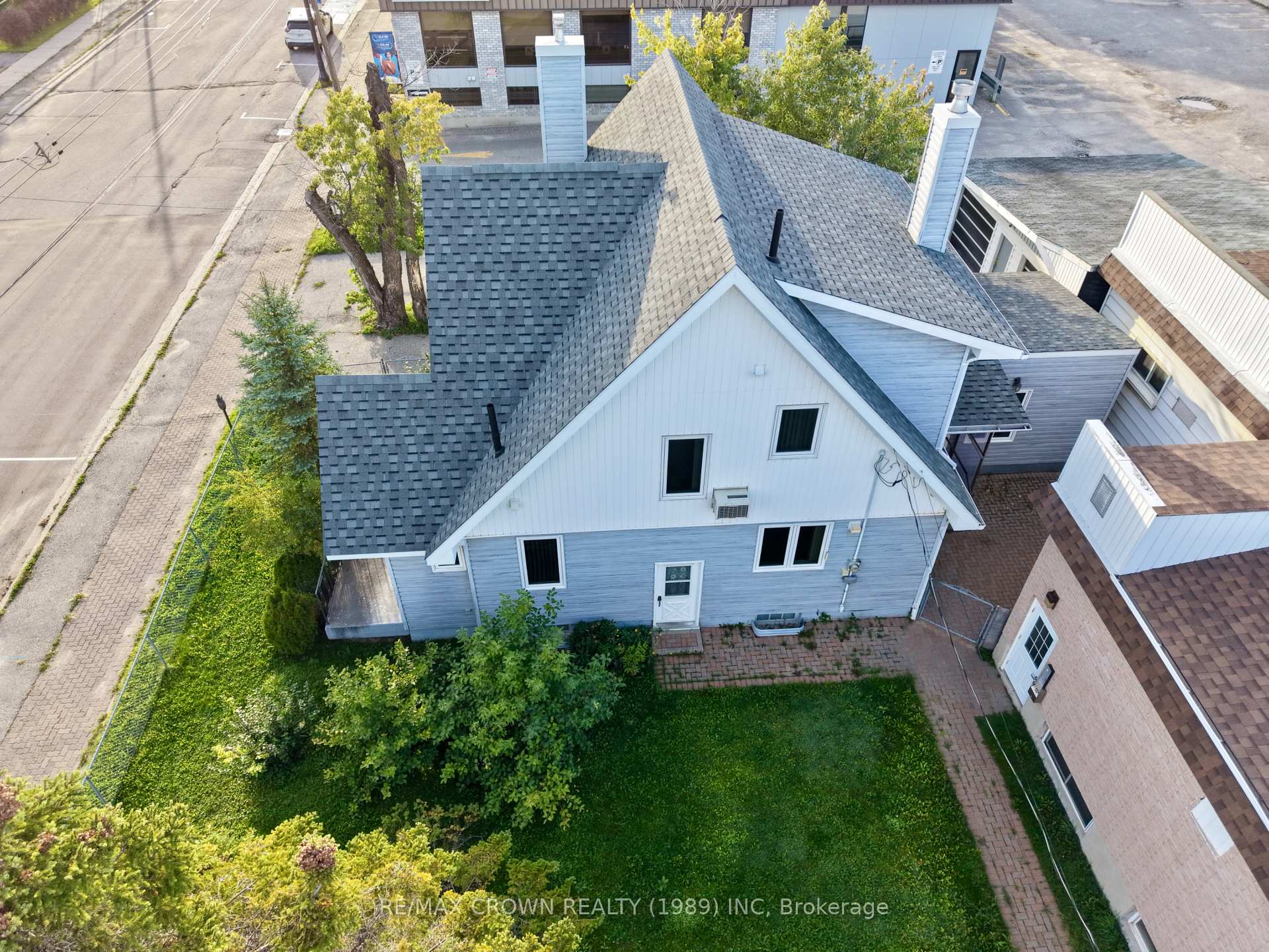Photo 3 of 900 Prince Street, Hearst — HOMEH