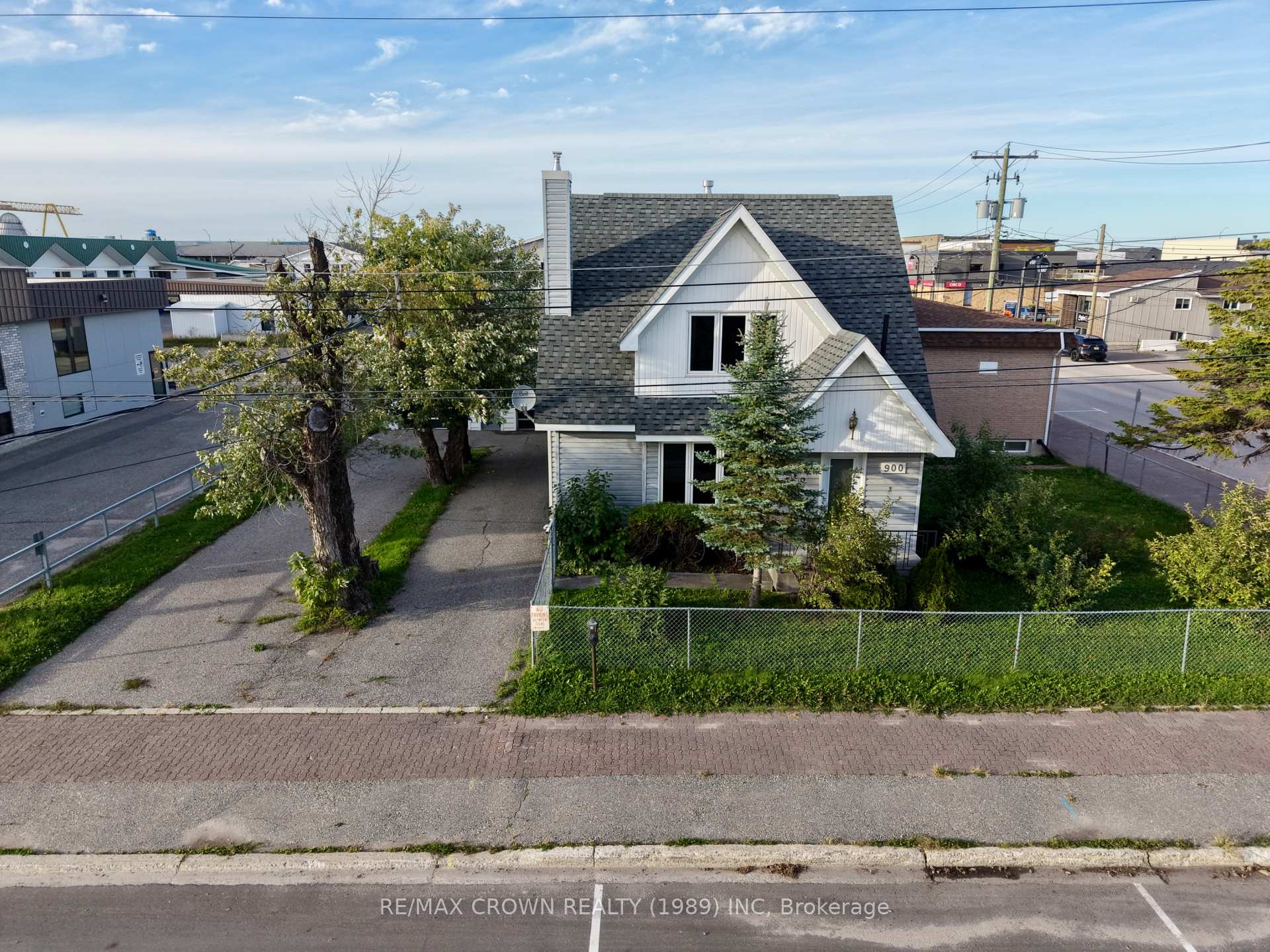 Photo 4 of 900 Prince Street, Hearst — HOMEH