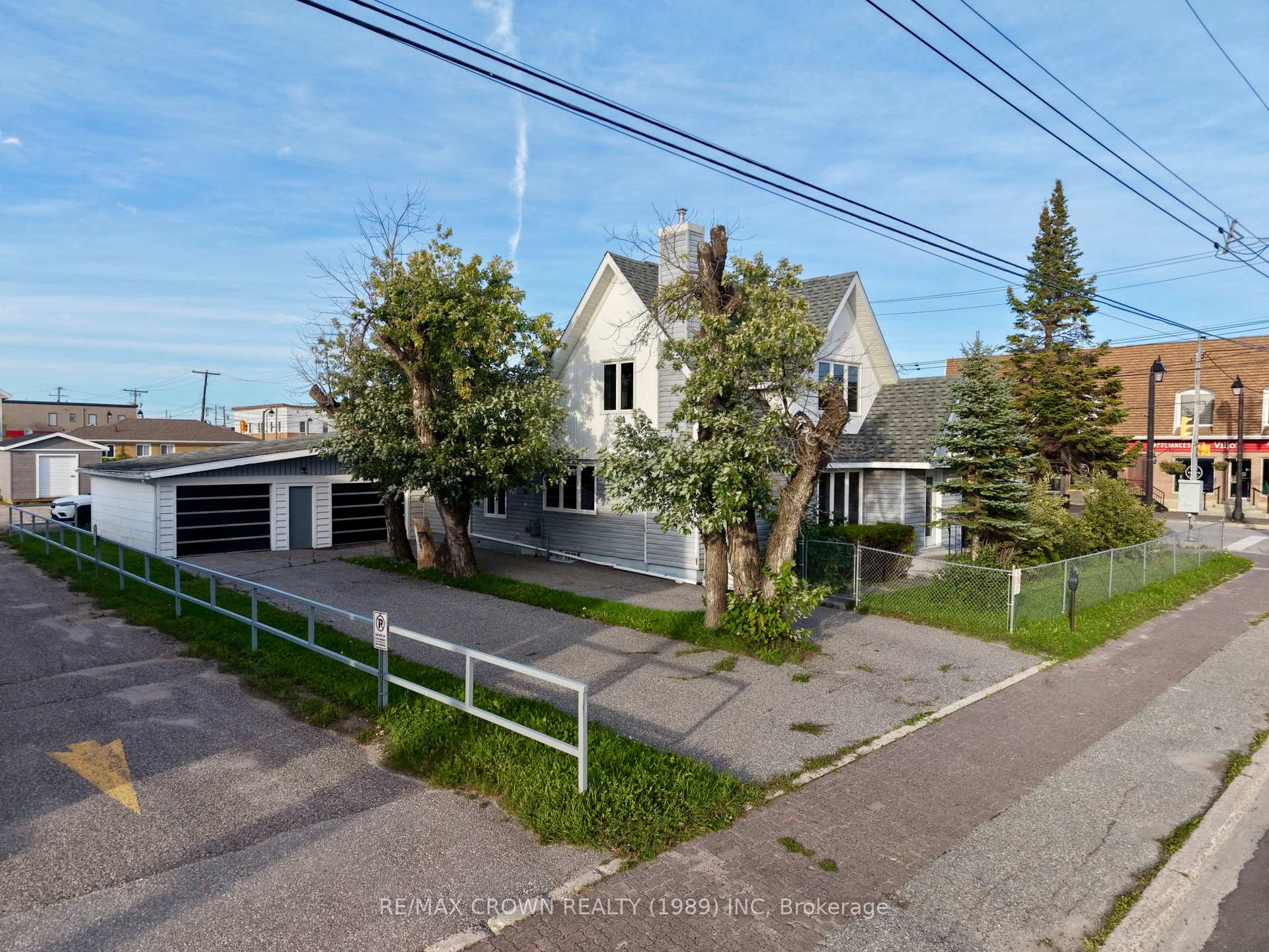 Photo 5 of 900 Prince Street, Hearst — HOMEH