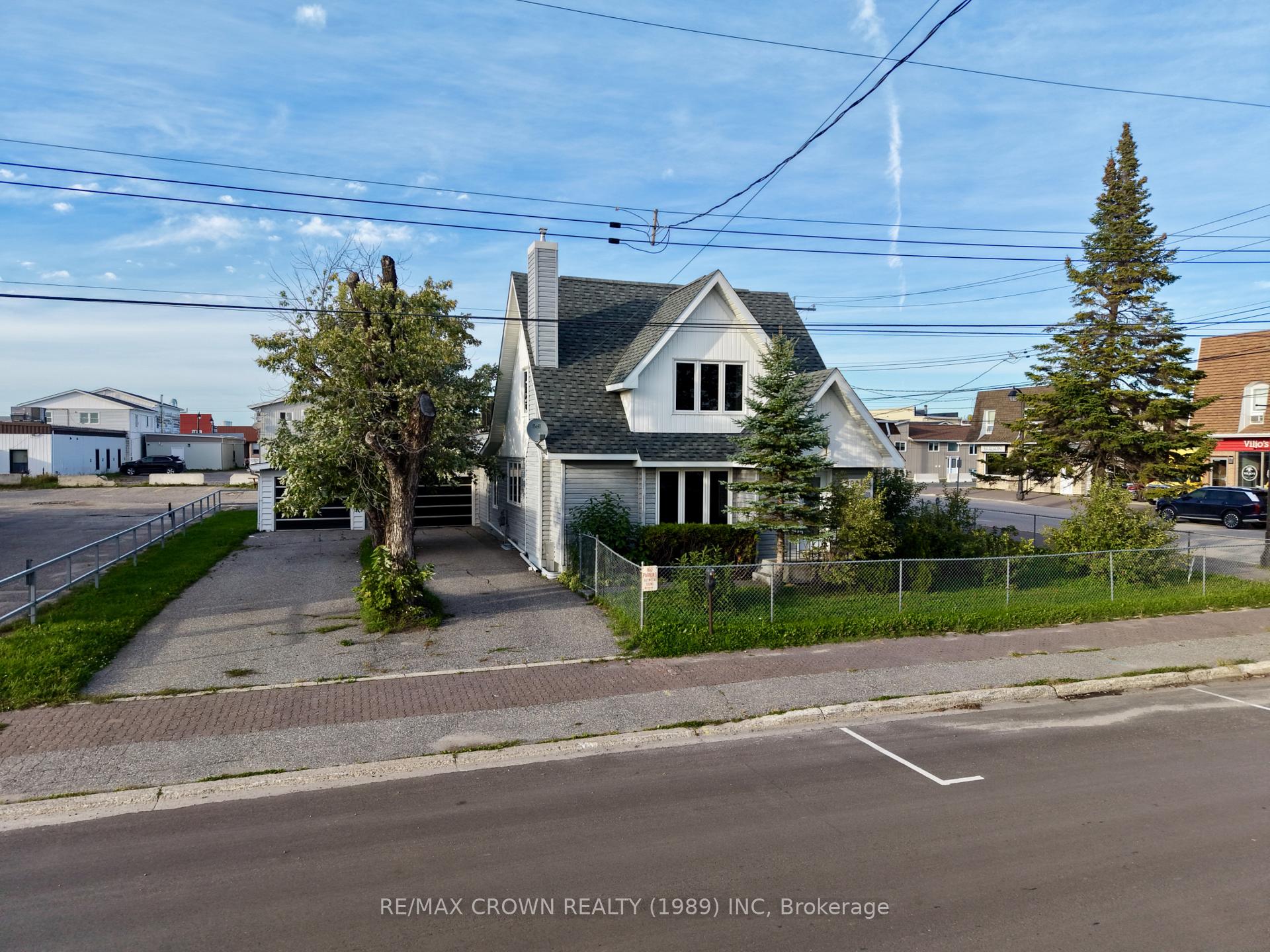 Photo 8 of 900 Prince Street, Hearst — HOMEH