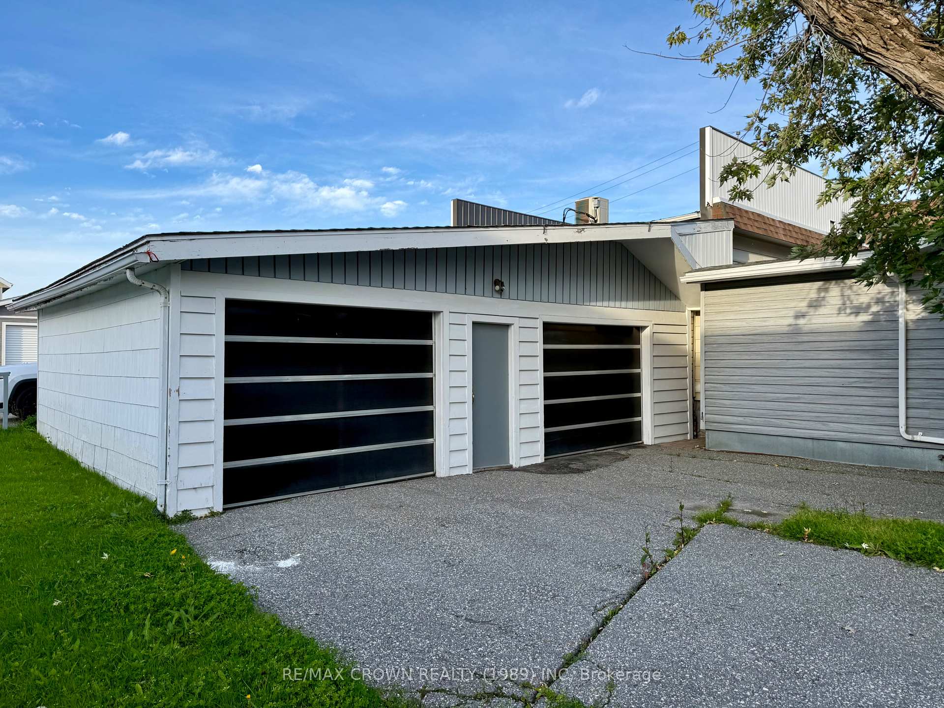 Photo 13 of 900 Prince Street, Hearst — HOMEH