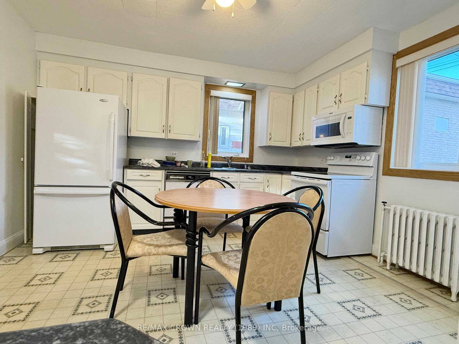 Photo 16 of 900 Prince Street, Hearst — HOMEH
