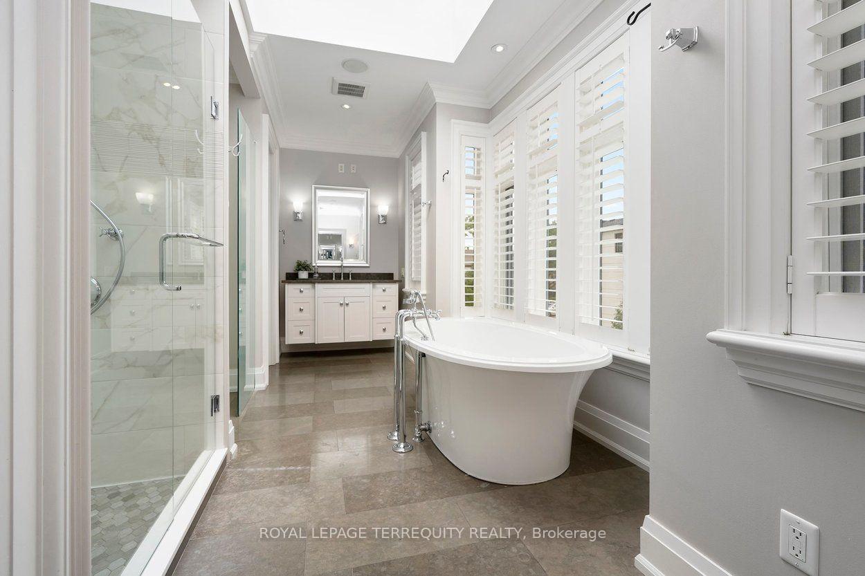 Photo 21 of 99 Dunedin Drive, Etobicoke, Kingsway South — HOMEH