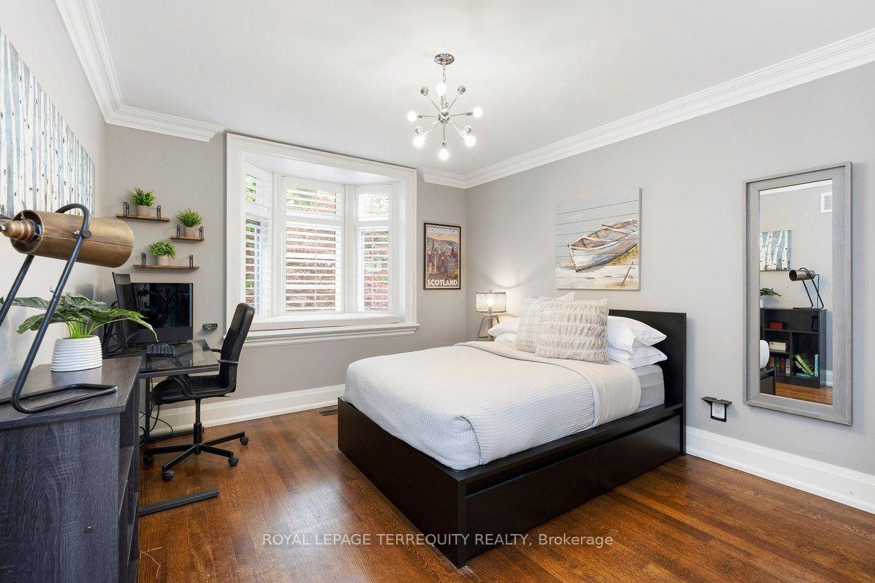 Photo 22 of 99 Dunedin Drive, Etobicoke, Kingsway South — HOMEH