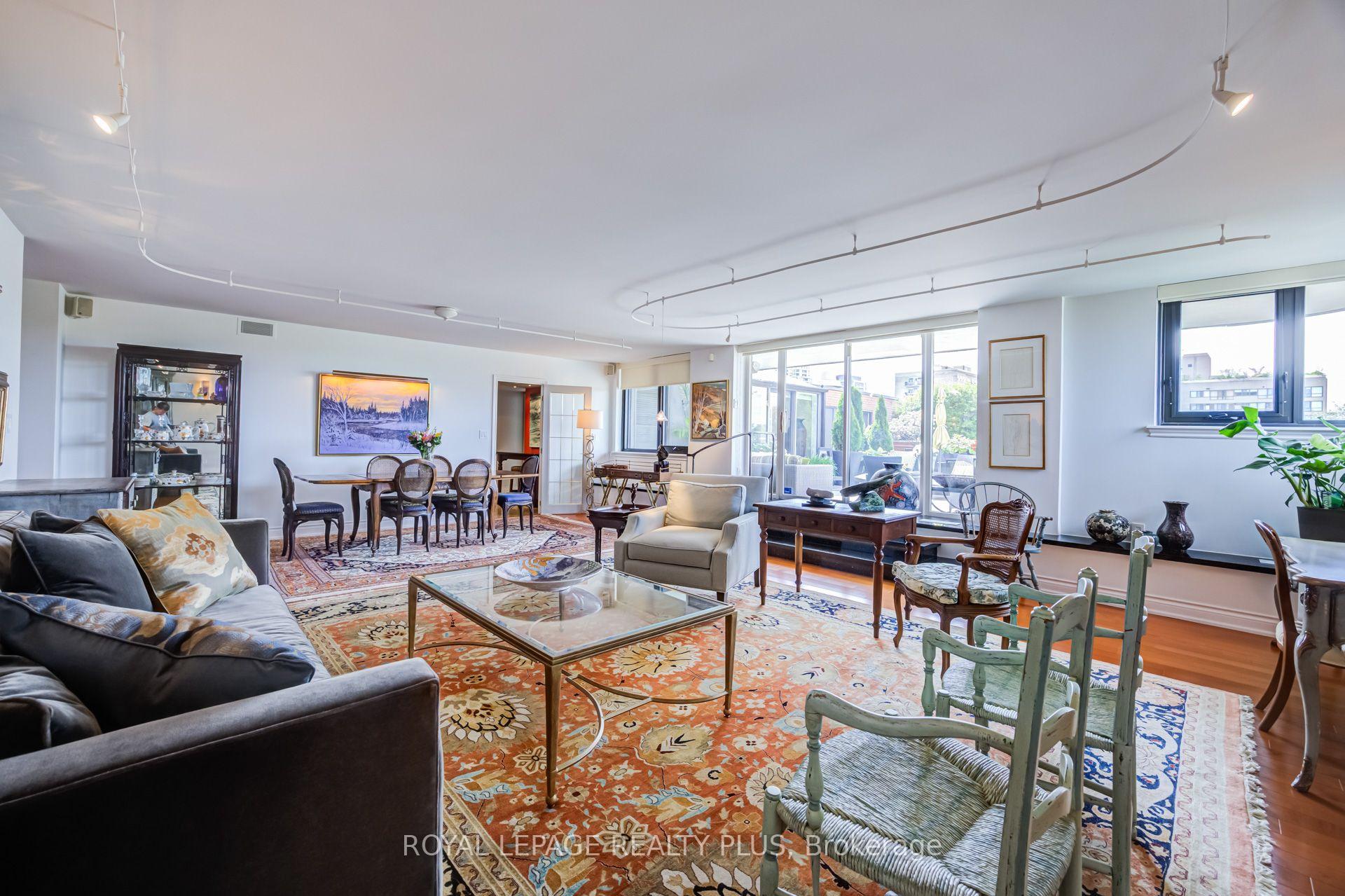 Photo 6 of Unit 704, 260 Heath Street W, Toronto, Forest Hill South — HOMEH