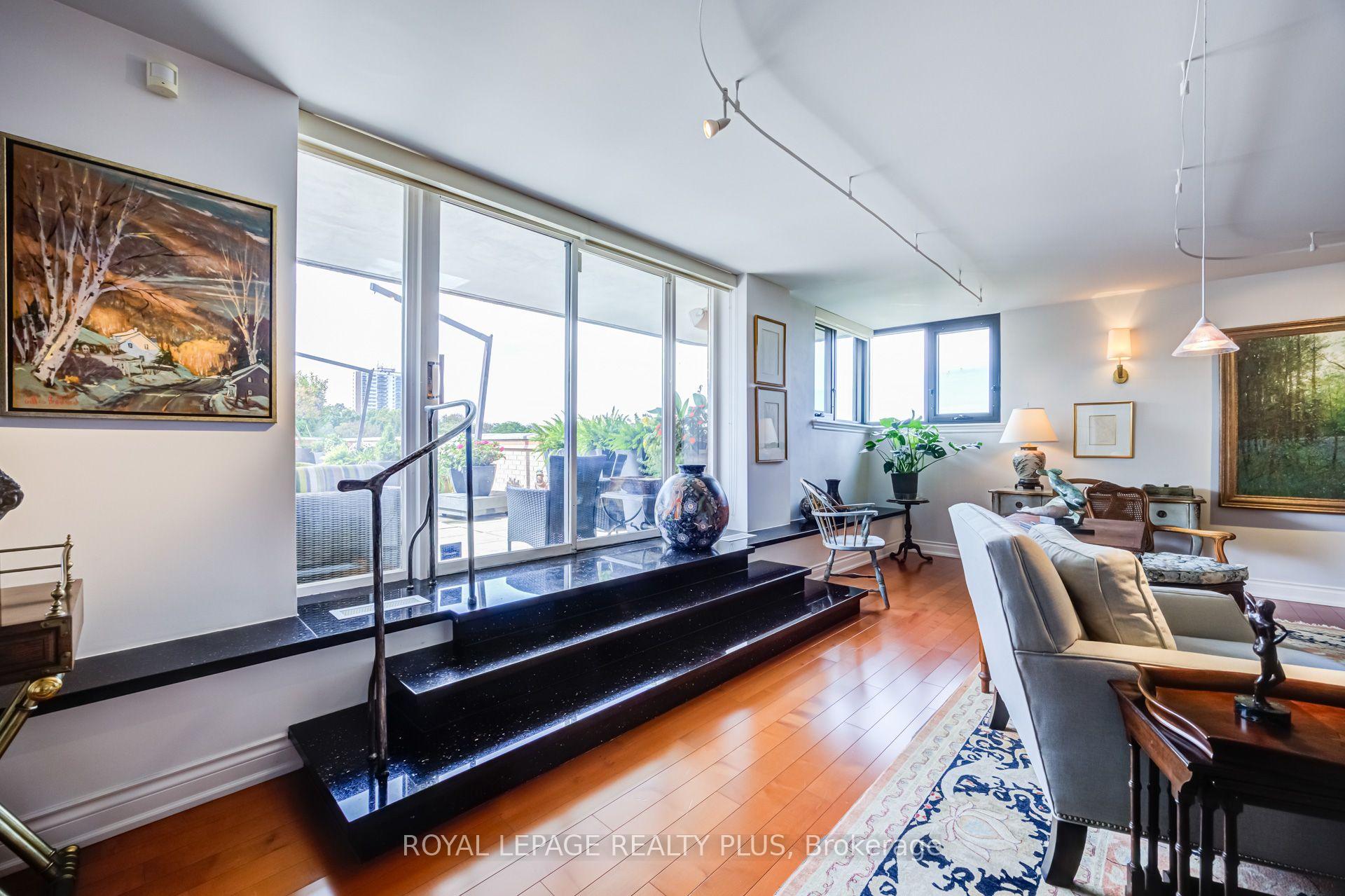 Photo 8 of Unit 704, 260 Heath Street W, Toronto, Forest Hill South — HOMEH