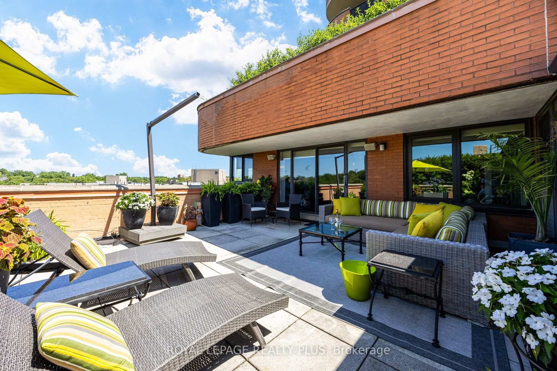 Photo 12 of Unit 704, 260 Heath Street W, Toronto, Forest Hill South — HOMEH