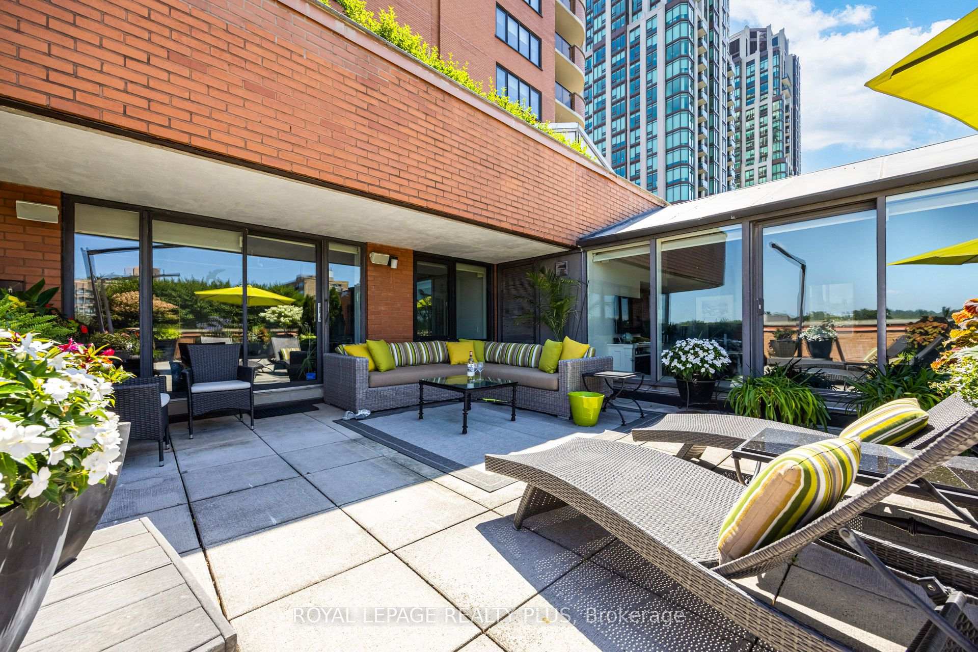 Photo 23 of Unit 704, 260 Heath Street W, Toronto, Forest Hill South — HOMEH