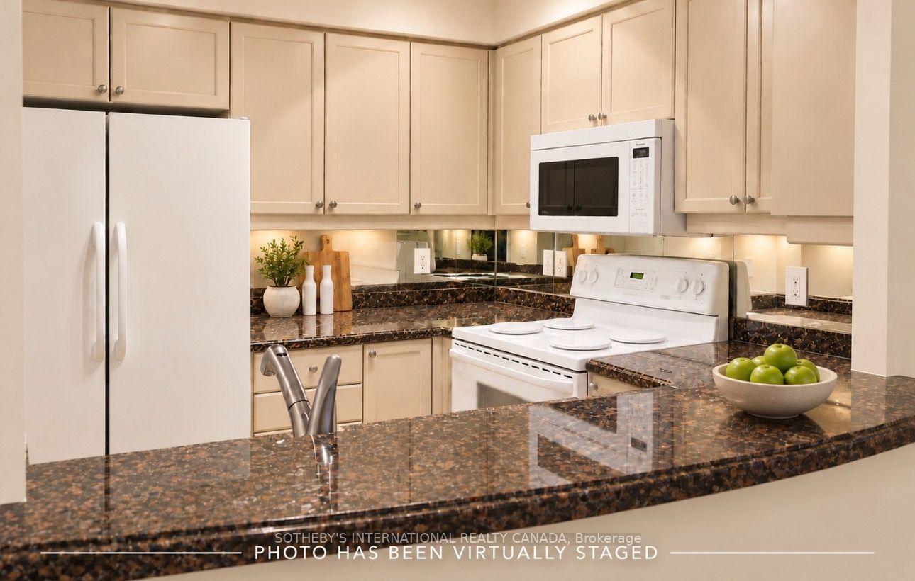 Photo 5 of Unit 404, 800 Spadina Road, Toronto, Forest Hill South — HOMEH