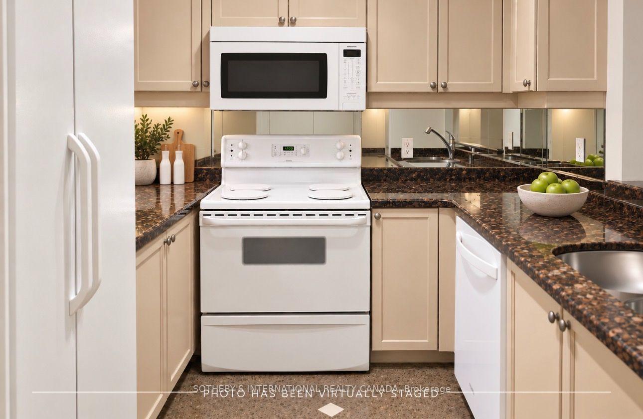 Photo 6 of Unit 404, 800 Spadina Road, Toronto, Forest Hill South — HOMEH