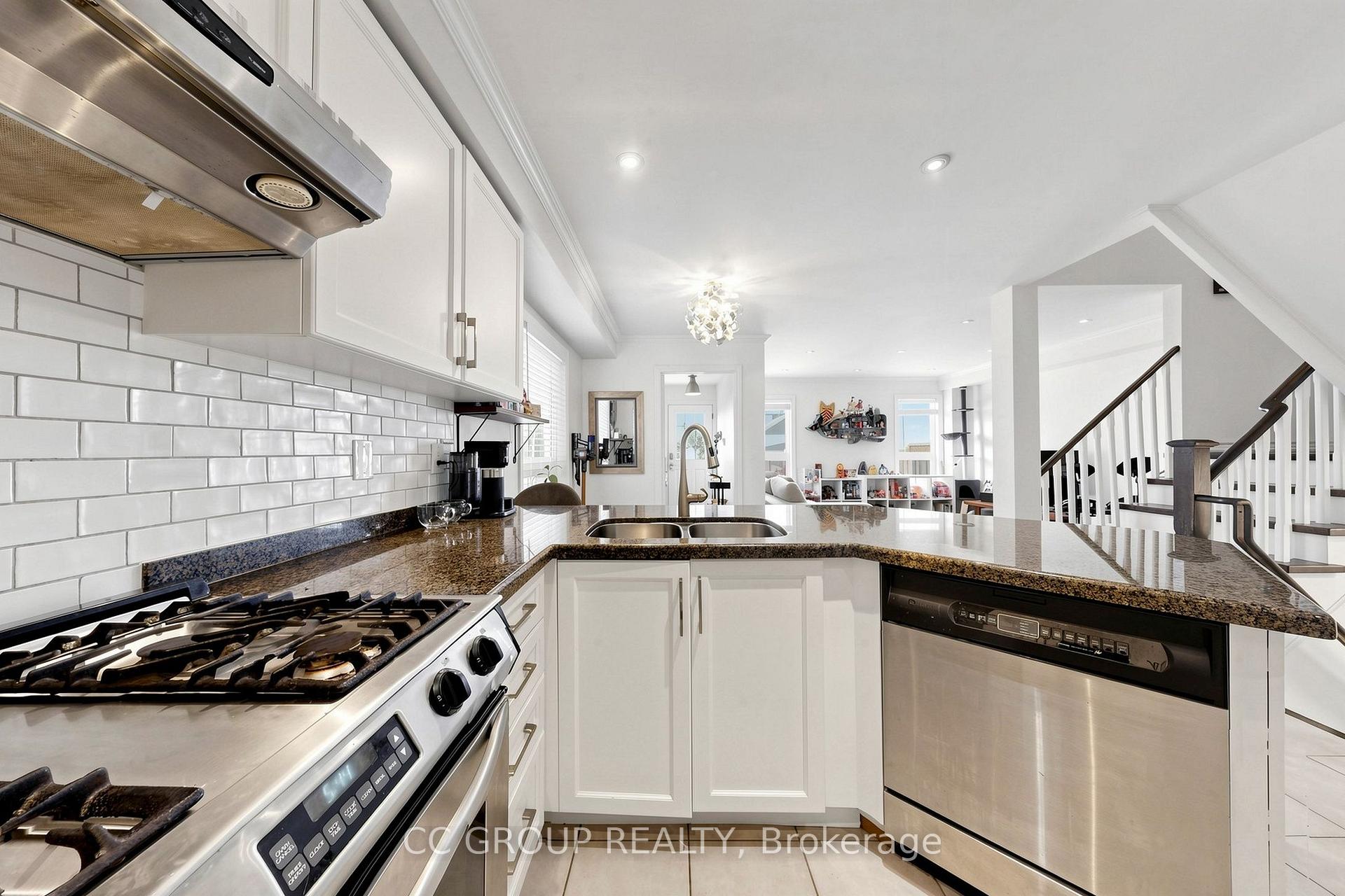 Photo 11 of 34 Glendennan Avenue, Markham, Cornell — HOMEH