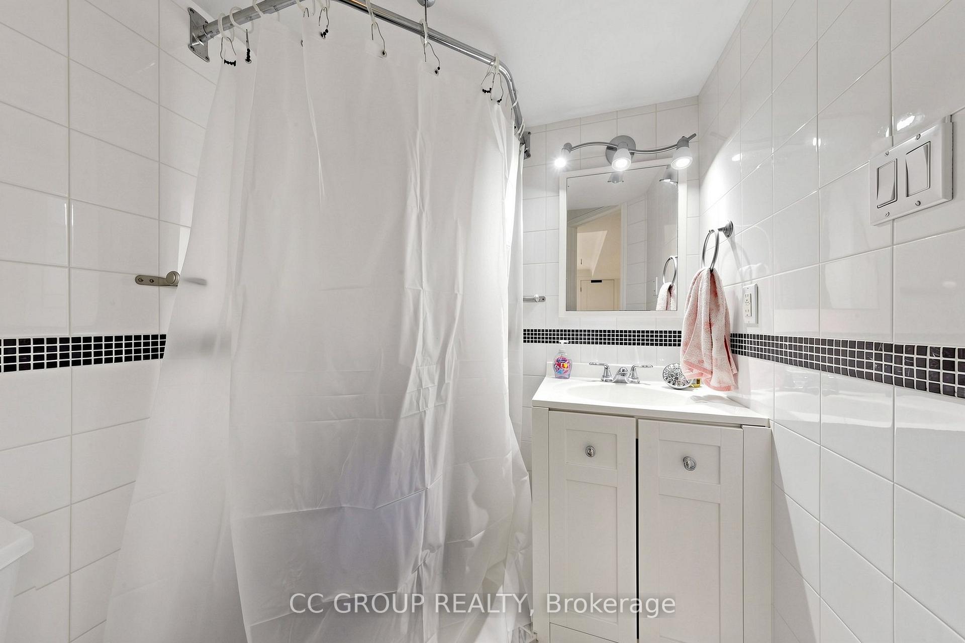 Photo 33 of 34 Glendennan Avenue, Markham, Cornell — HOMEH