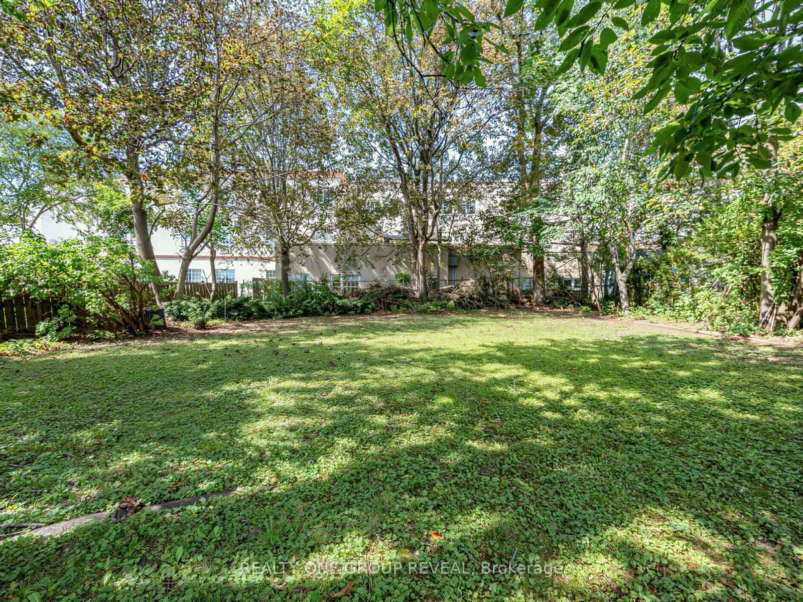 Photo 10 of 26 Glen Everest Road, Scarborough, Birchcliffe-Cliffside — HOMEH