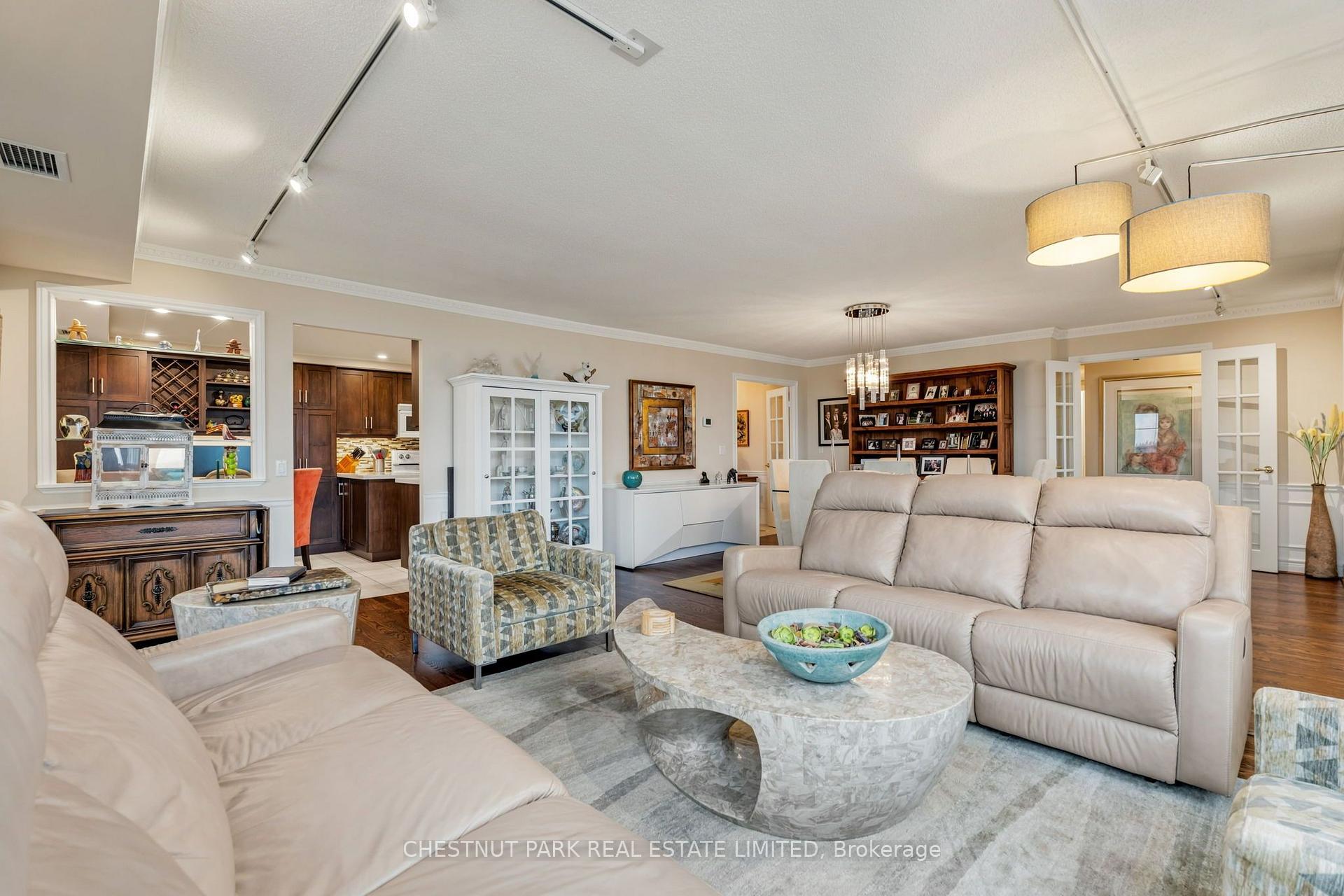 Photo 10 of Unit 713, 89 Skymark Drive, North York, Hillcrest Village — HOMEH