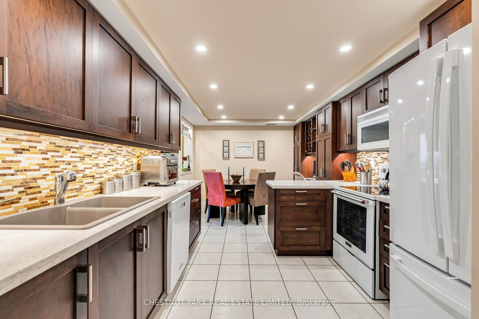 Photo 15 of Unit 713, 89 Skymark Drive, North York, Hillcrest Village — HOMEH