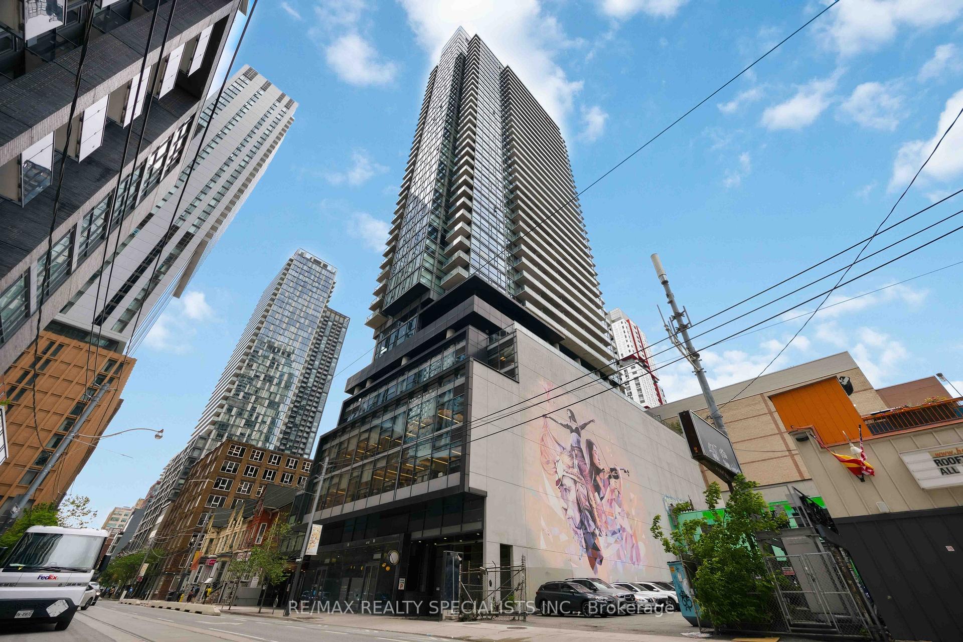 Front of Unit 2310, 290 Adelaide Street