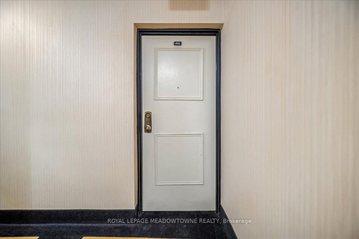 Photo 5 of Unit 1601, 2263 Marine Drive, Oakville, Bronte — HOMEH
