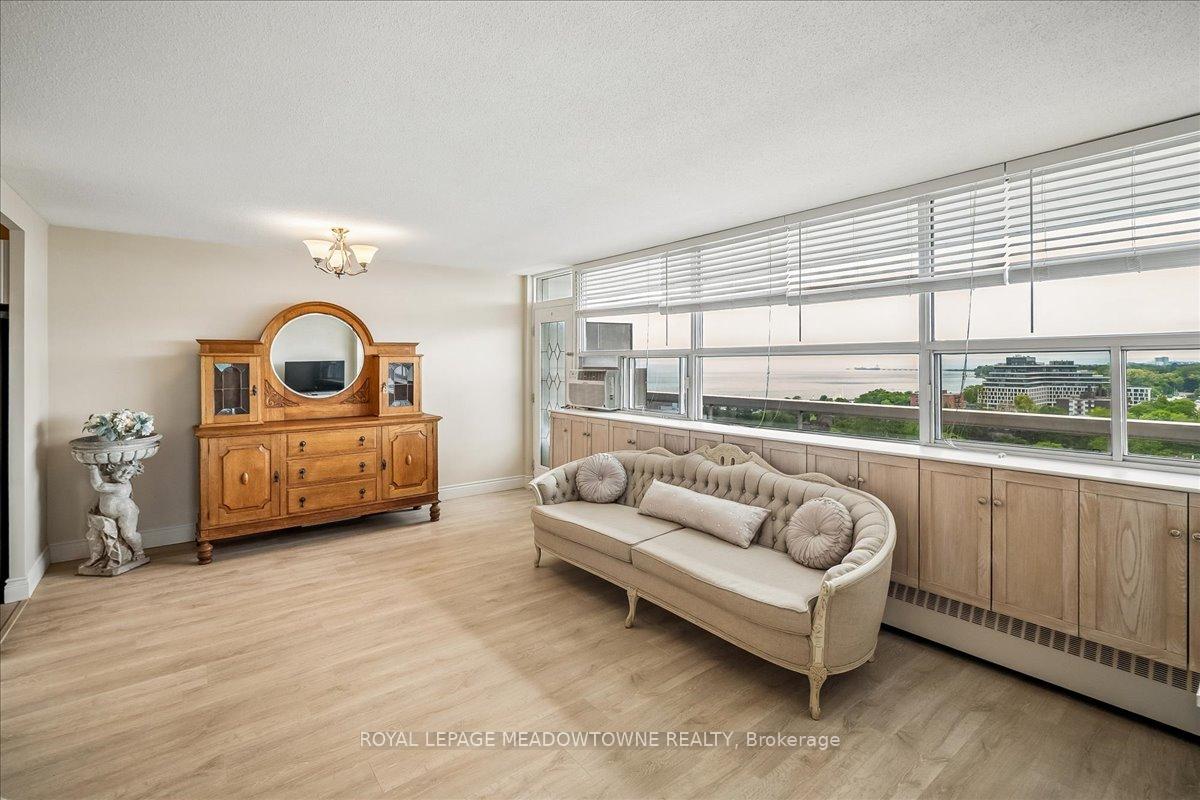 Photo 7 of Unit 1601, 2263 Marine Drive, Oakville, Bronte — HOMEH