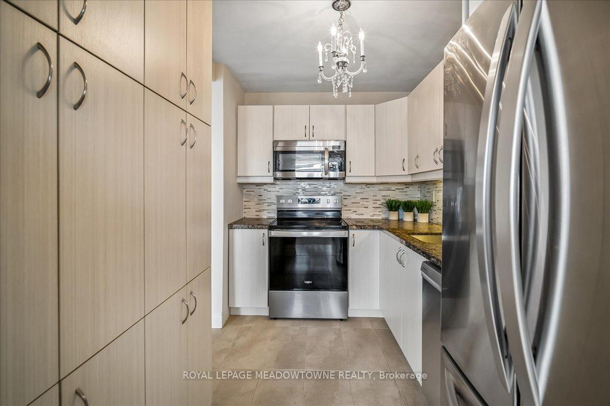 Photo 12 of Unit 1601, 2263 Marine Drive, Oakville, Bronte — HOMEH