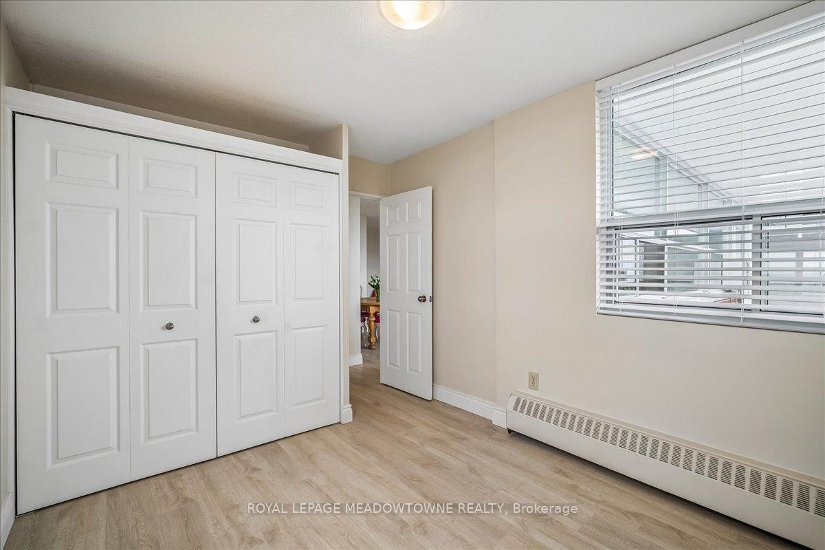 Photo 18 of Unit 1601, 2263 Marine Drive, Oakville, Bronte — HOMEH