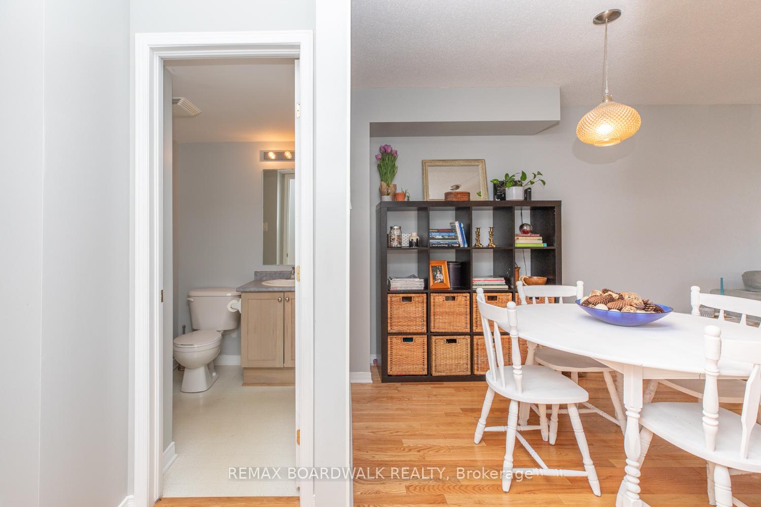 Photo 11 of 112 Wharhol Private, Ottawa, Westcliffe Estates — HOMEH