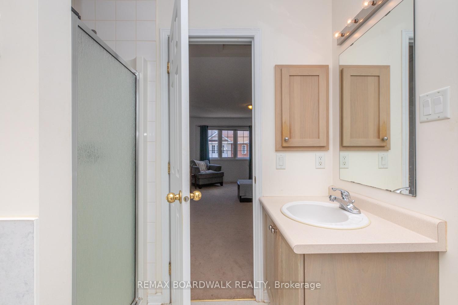 Photo 24 of 112 Wharhol Private, Ottawa, Westcliffe Estates — HOMEH