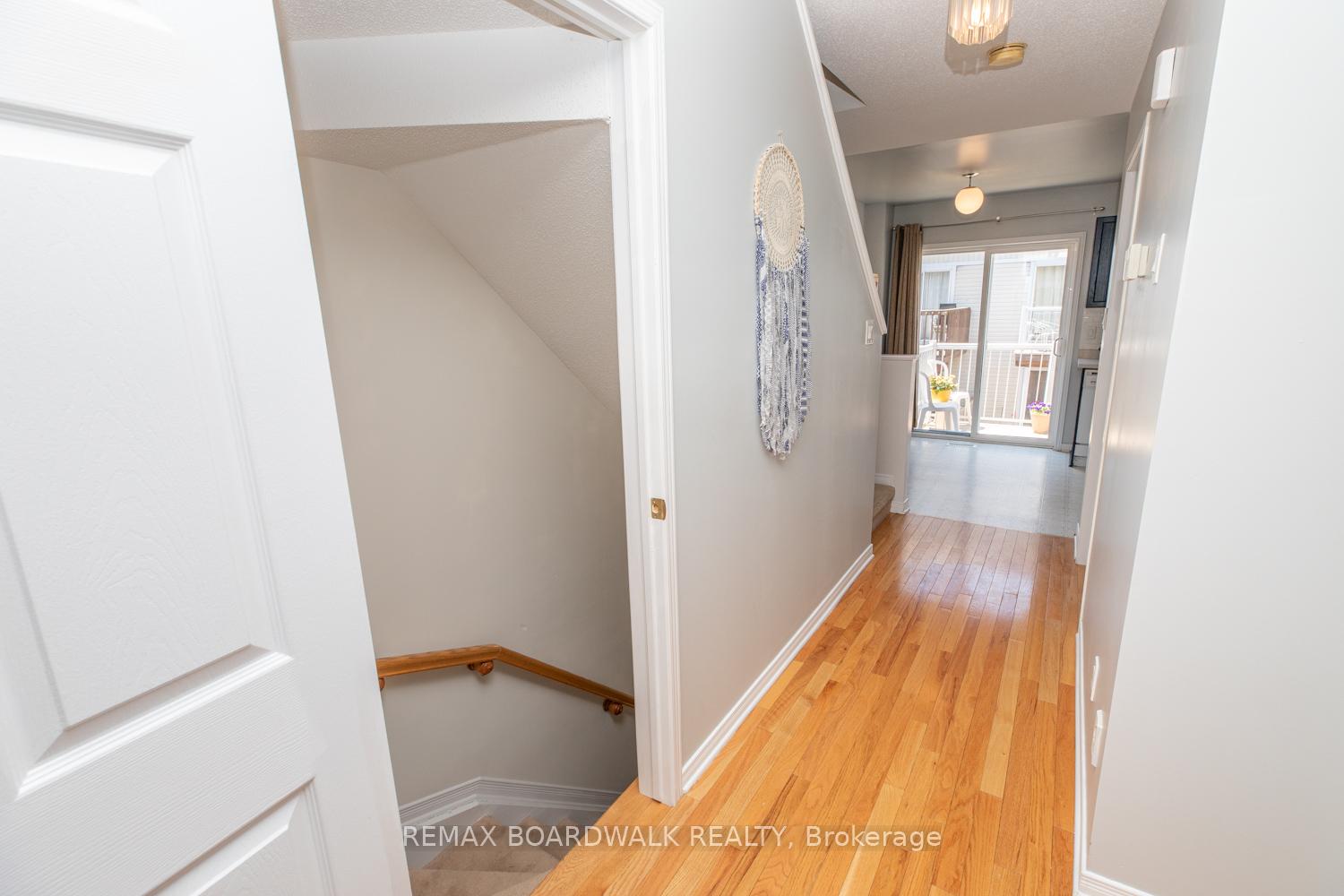 Photo 29 of 112 Wharhol Private, Ottawa, Westcliffe Estates — HOMEH