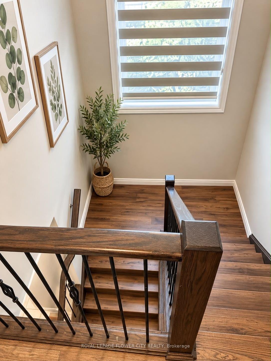Photo 7 of Unit Upper level, 412 Sophia Crescent, London, North I — HOMEH