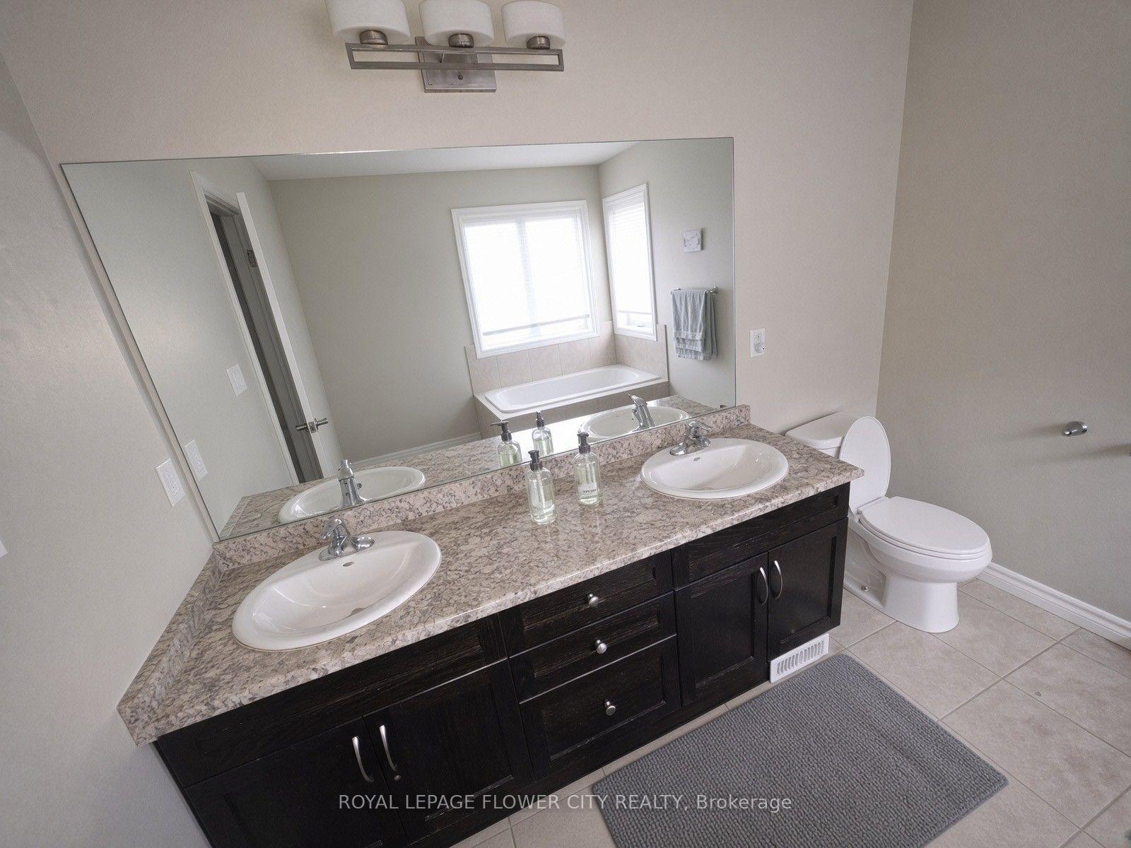 Photo 14 of Unit Upper level, 412 Sophia Crescent, London, North I — HOMEH