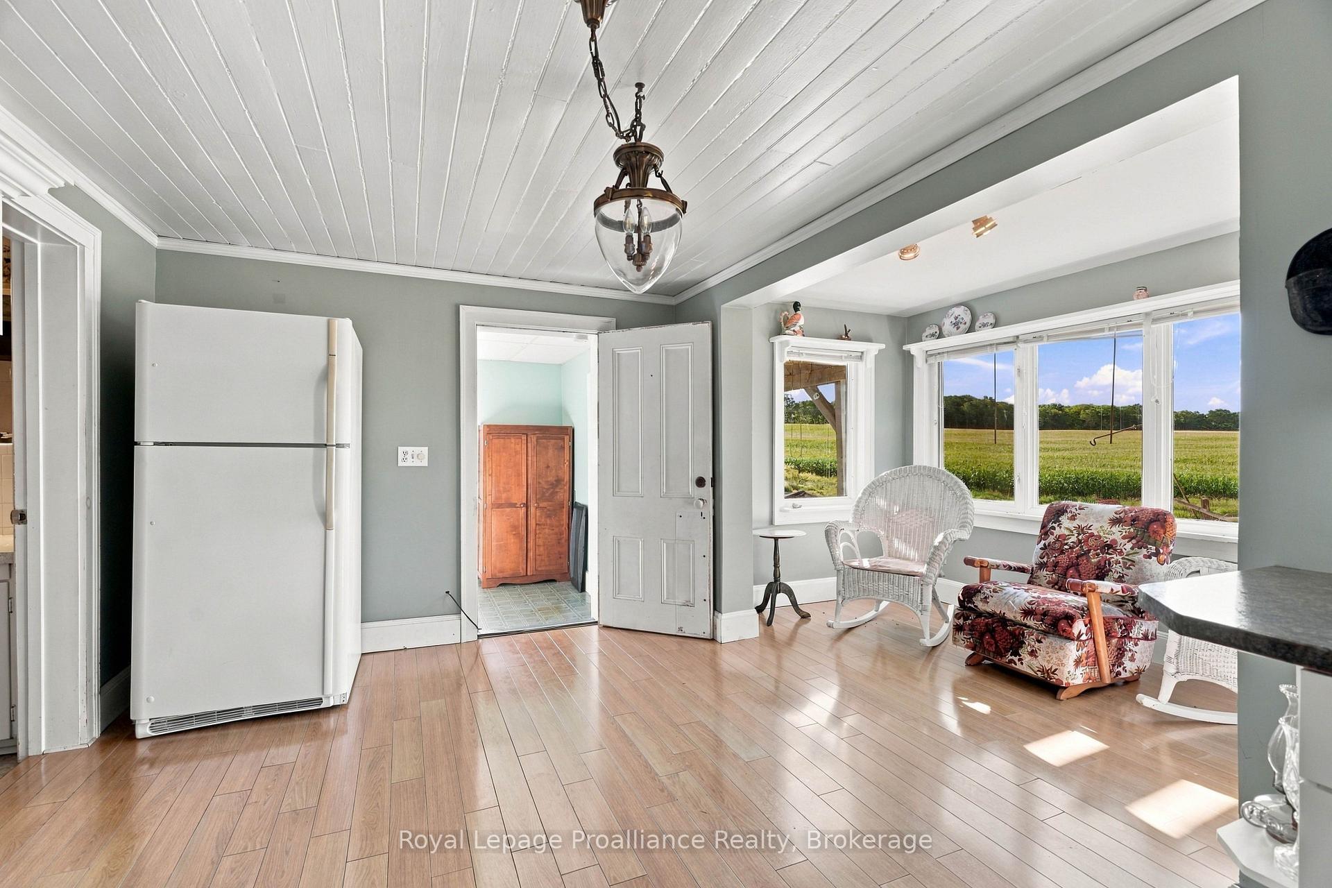Photo 12 of 661 County Road 10, Prince Edward County, Picton — HOMEH