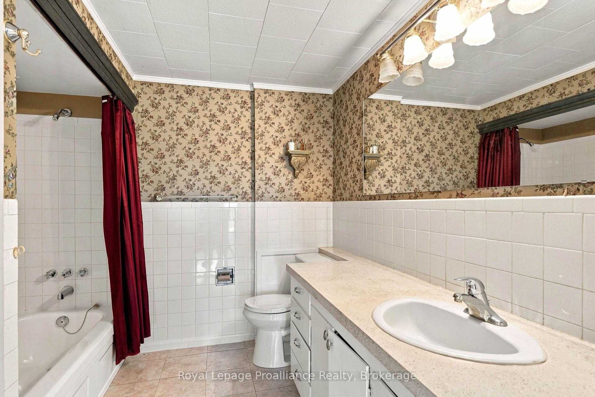Photo 13 of 661 County Road 10, Prince Edward County, Picton — HOMEH