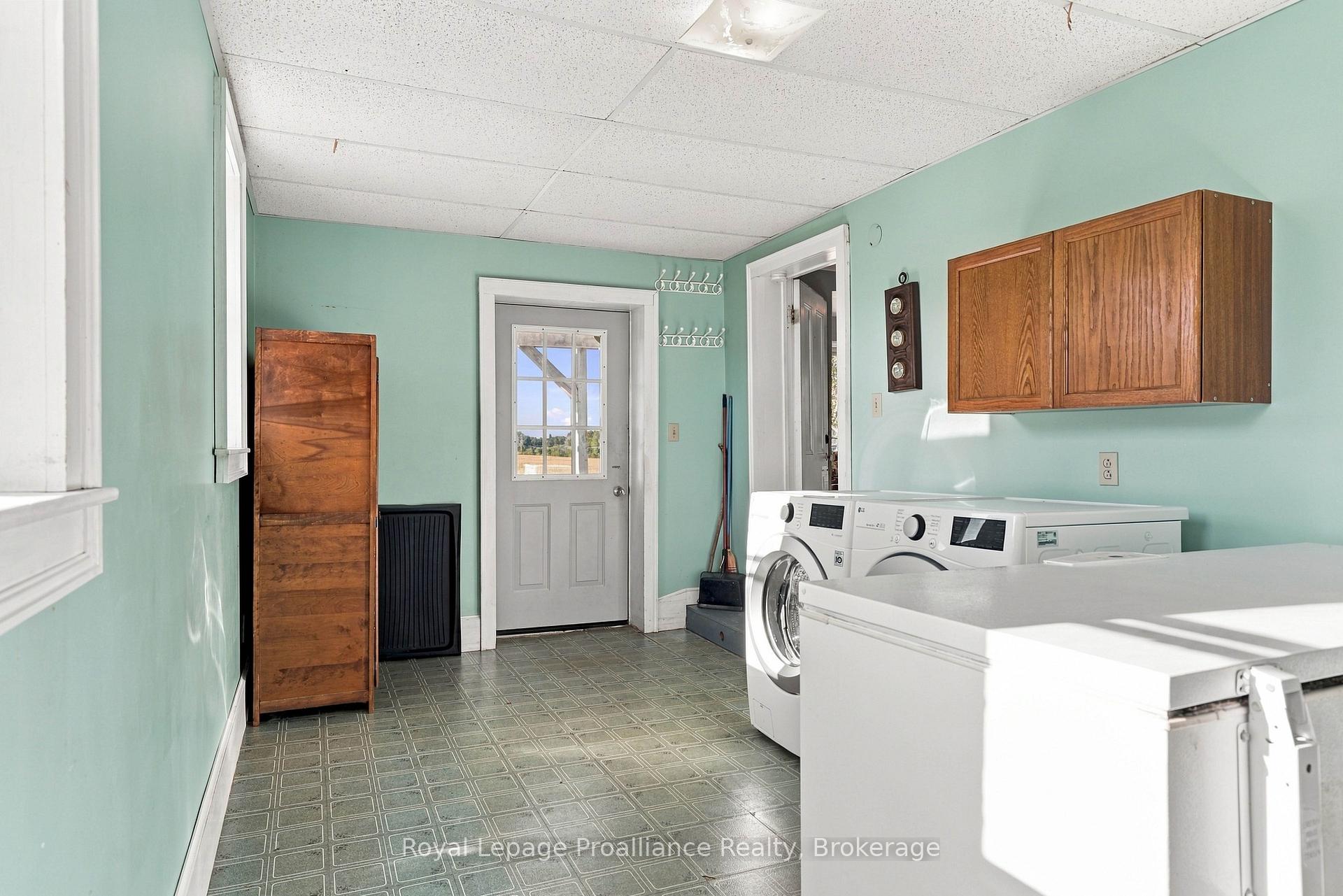 Photo 15 of 661 County Road 10, Prince Edward County, Picton — HOMEH
