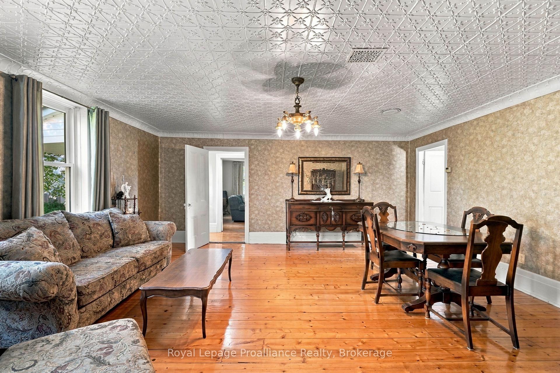 Photo 16 of 661 County Road 10, Prince Edward County, Picton — HOMEH