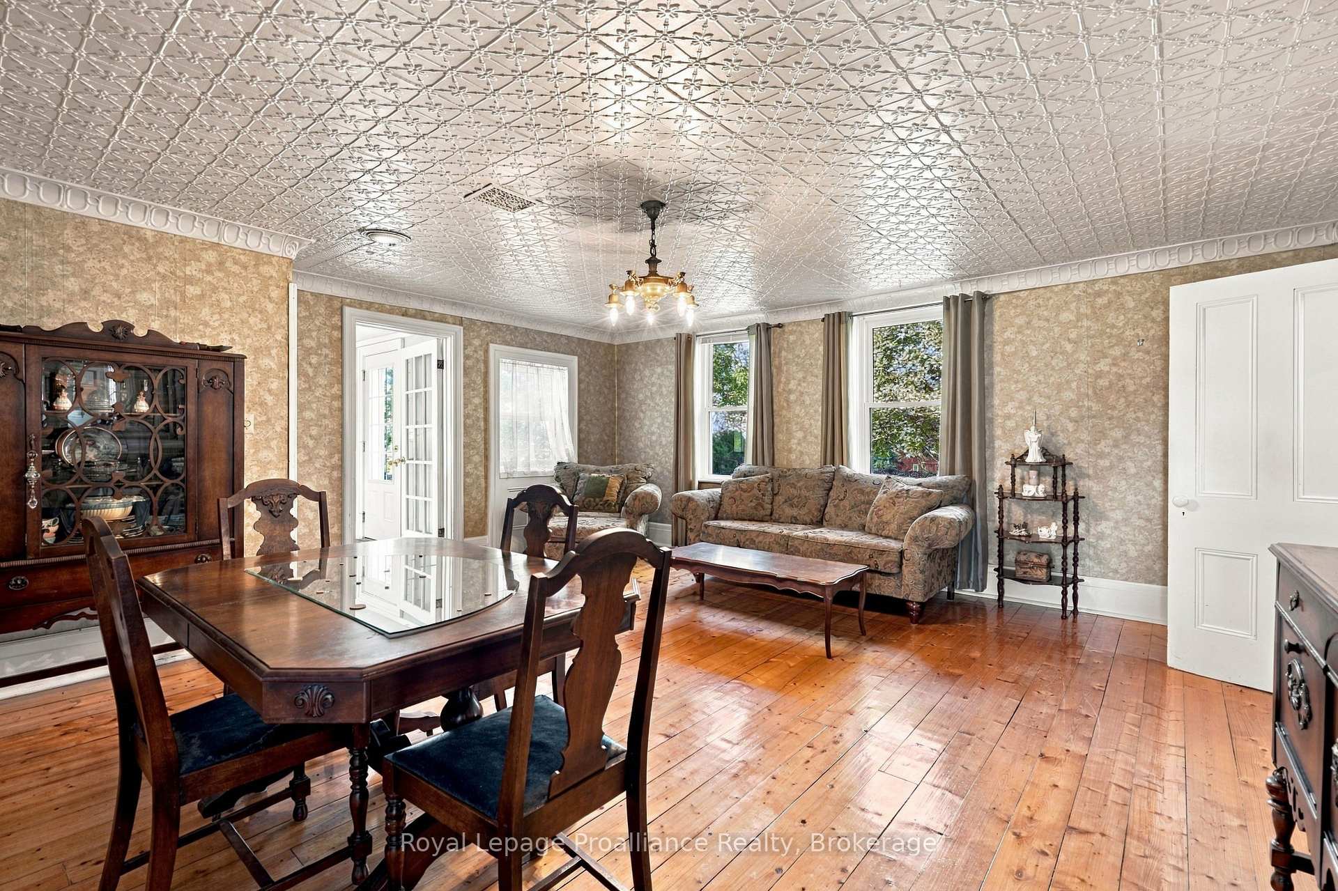 Photo 17 of 661 County Road 10, Prince Edward County, Picton — HOMEH