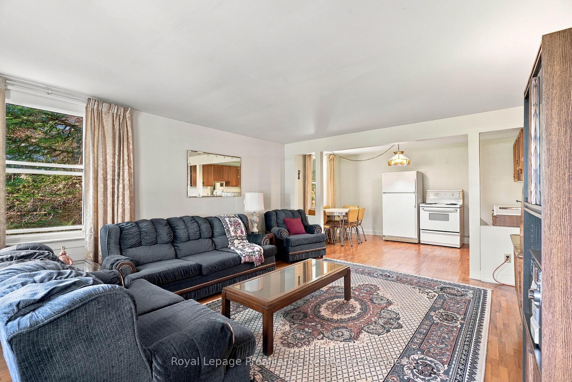 Photo 20 of 661 County Road 10, Prince Edward County, Picton — HOMEH