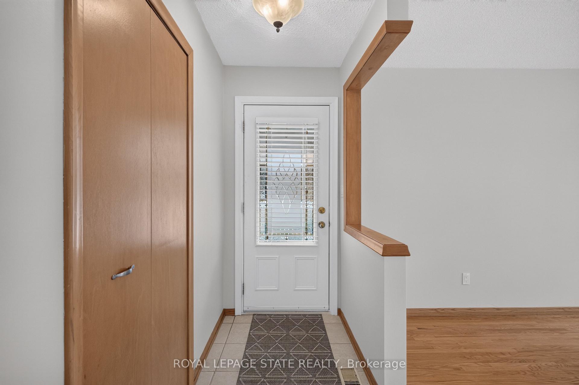 Photo 4 of 41 Darlington Drive, Hamilton, Gilbert — HOMEH