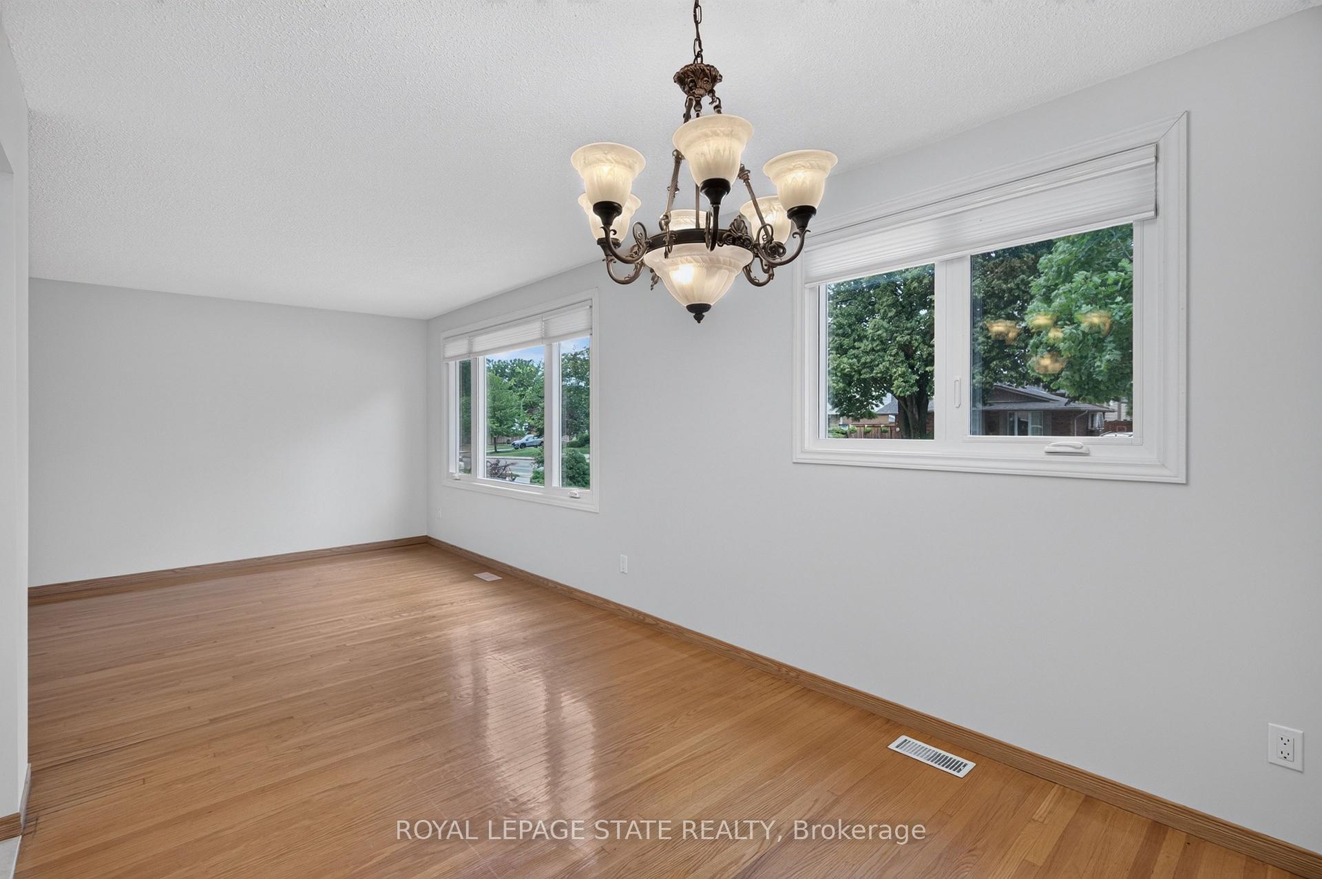 Photo 11 of 41 Darlington Drive, Hamilton, Gilbert — HOMEH