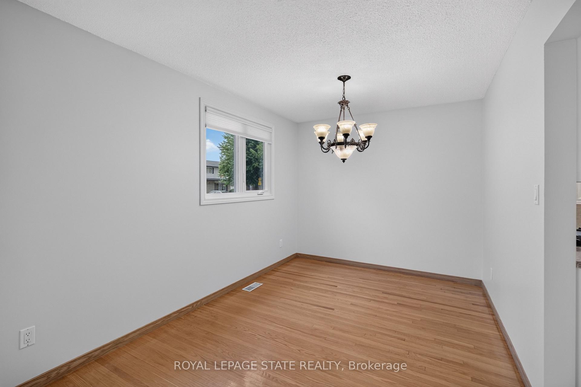 Photo 12 of 41 Darlington Drive, Hamilton, Gilbert — HOMEH