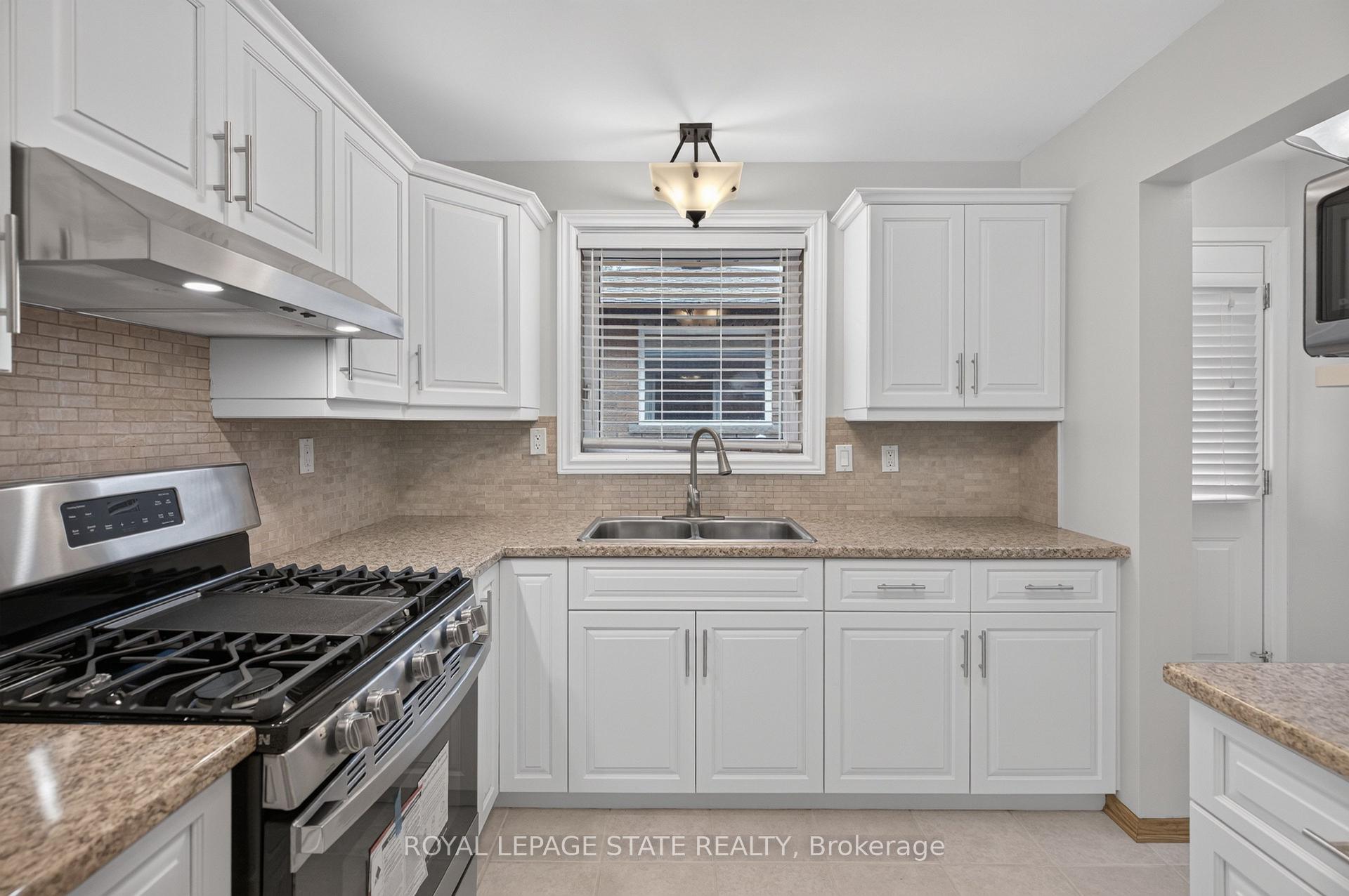 Photo 13 of 41 Darlington Drive, Hamilton, Gilbert — HOMEH