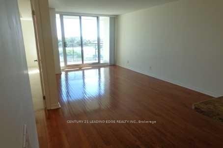 Photo 3 of Unit 807, 330 Red Maple Road, Richmond Hill, Langstaff — HOMEH