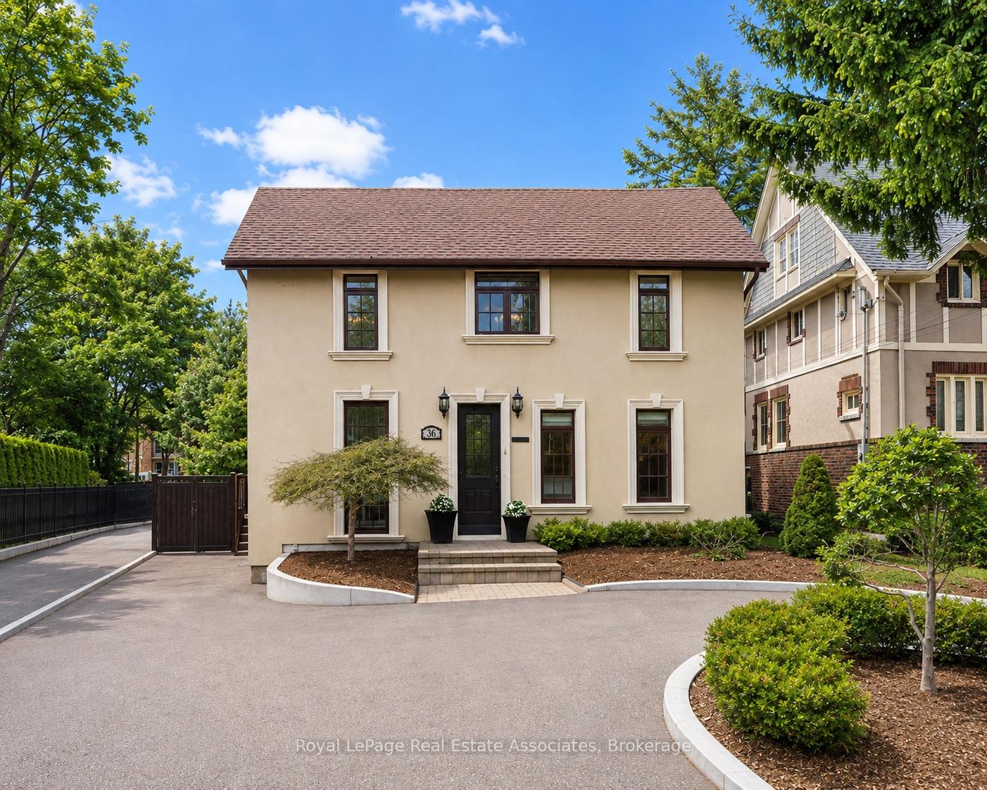 Front of 36 Mississauga Road N