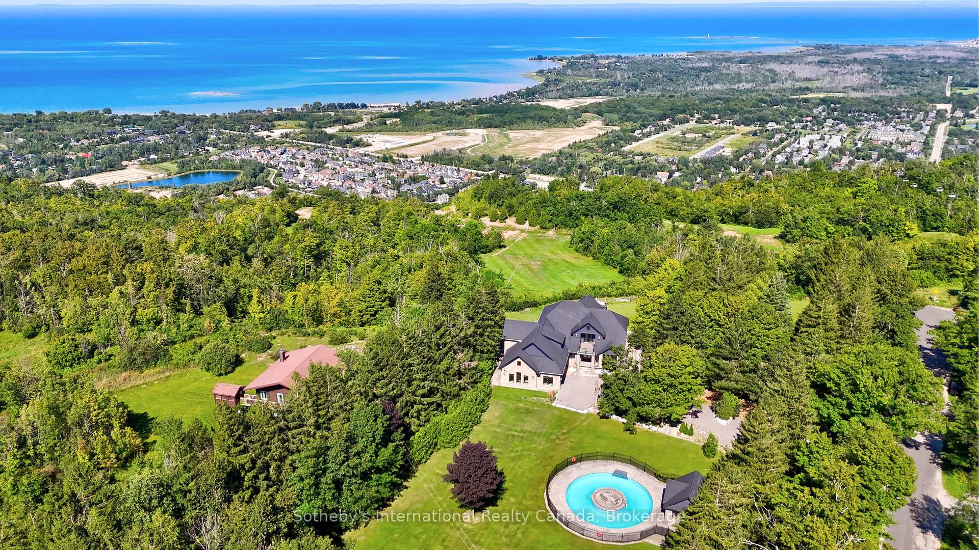 Photo 1 of 107 Maple Lane, Blue Mountains — HOMEH