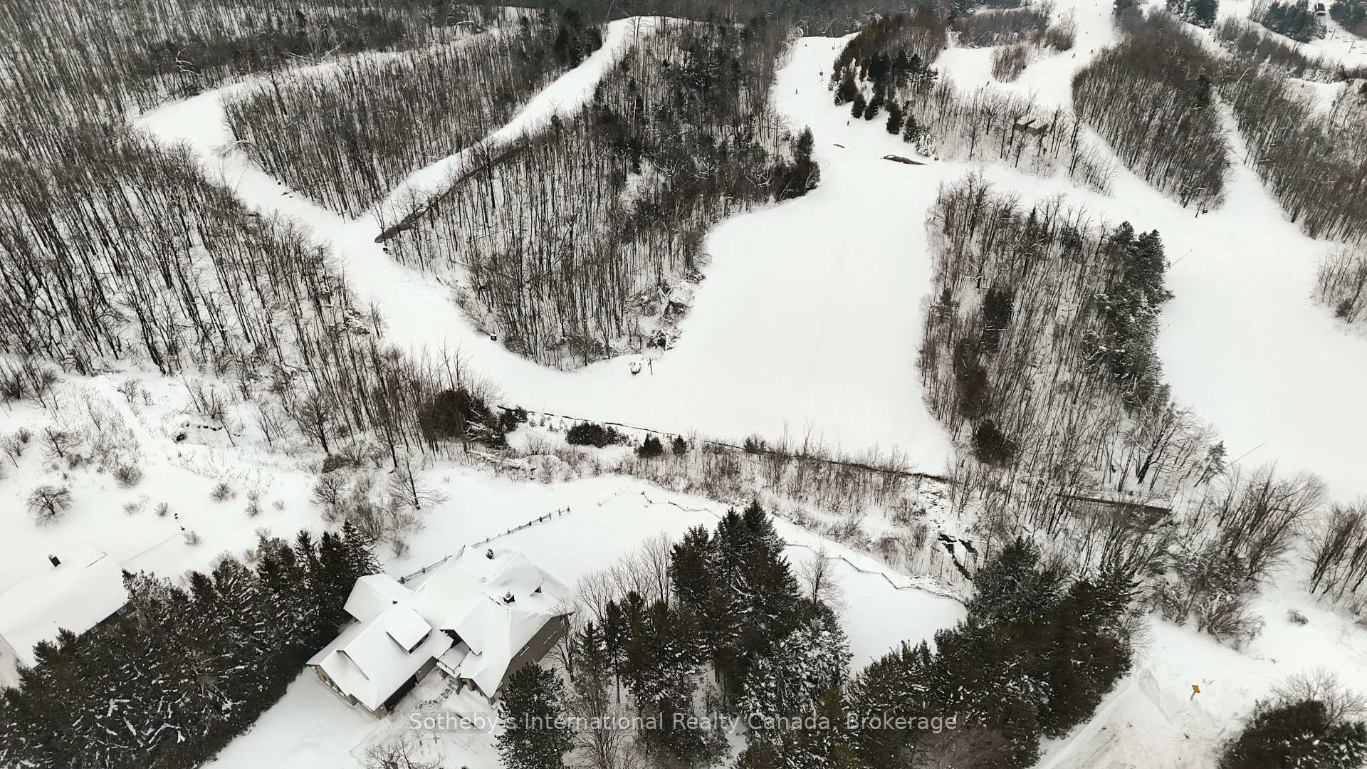 Photo 46 of 107 Maple Lane, Blue Mountains — HOMEH