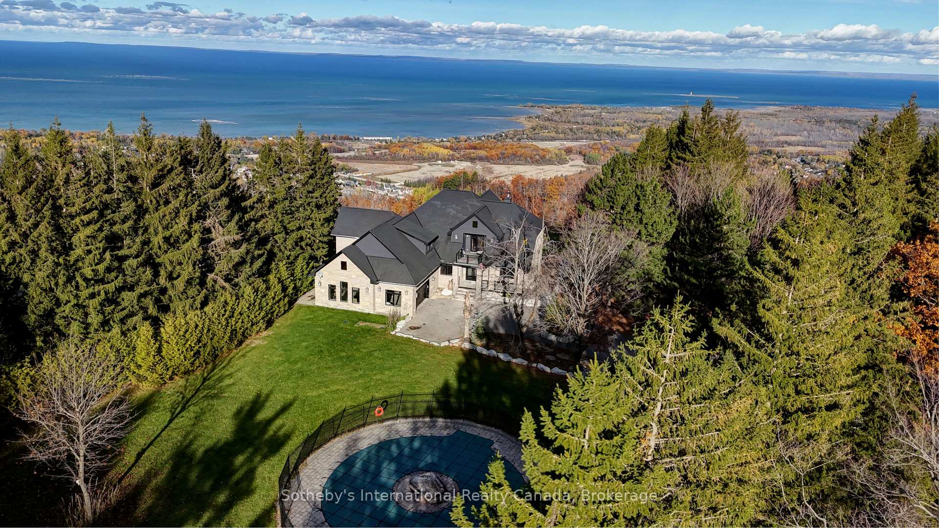 Photo 48 of 107 Maple Lane, Blue Mountains — HOMEH