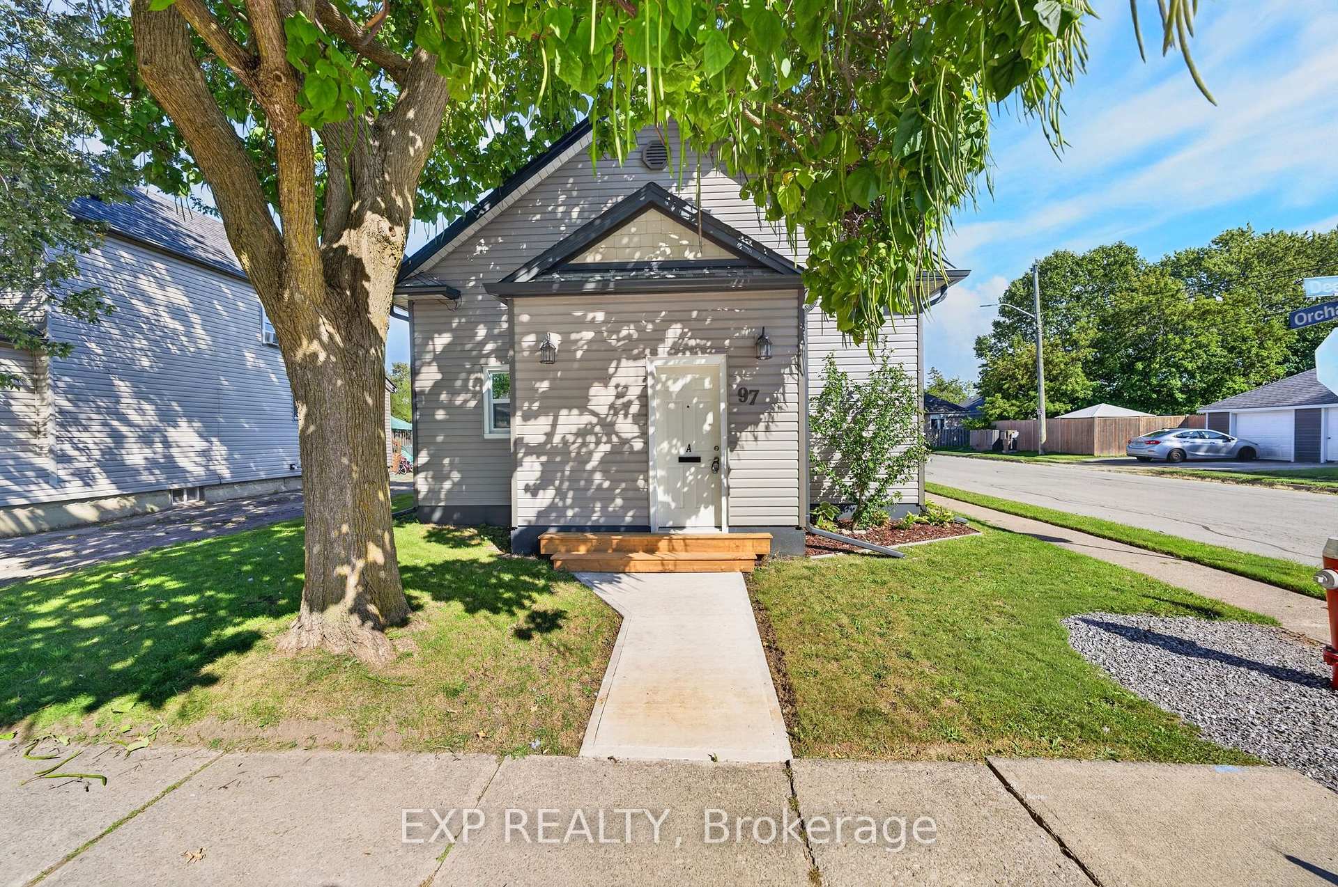 Photo 8 of 97 Deere Street, Welland, Lincoln/Crowland — HOMEH
