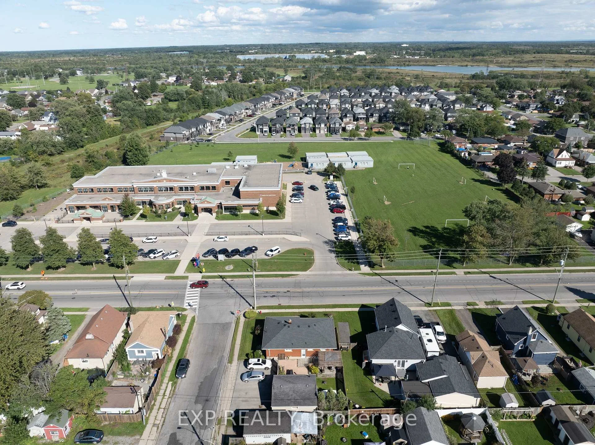 Photo 5 of 97 Deere Street, Welland, Lincoln/Crowland — HOMEH