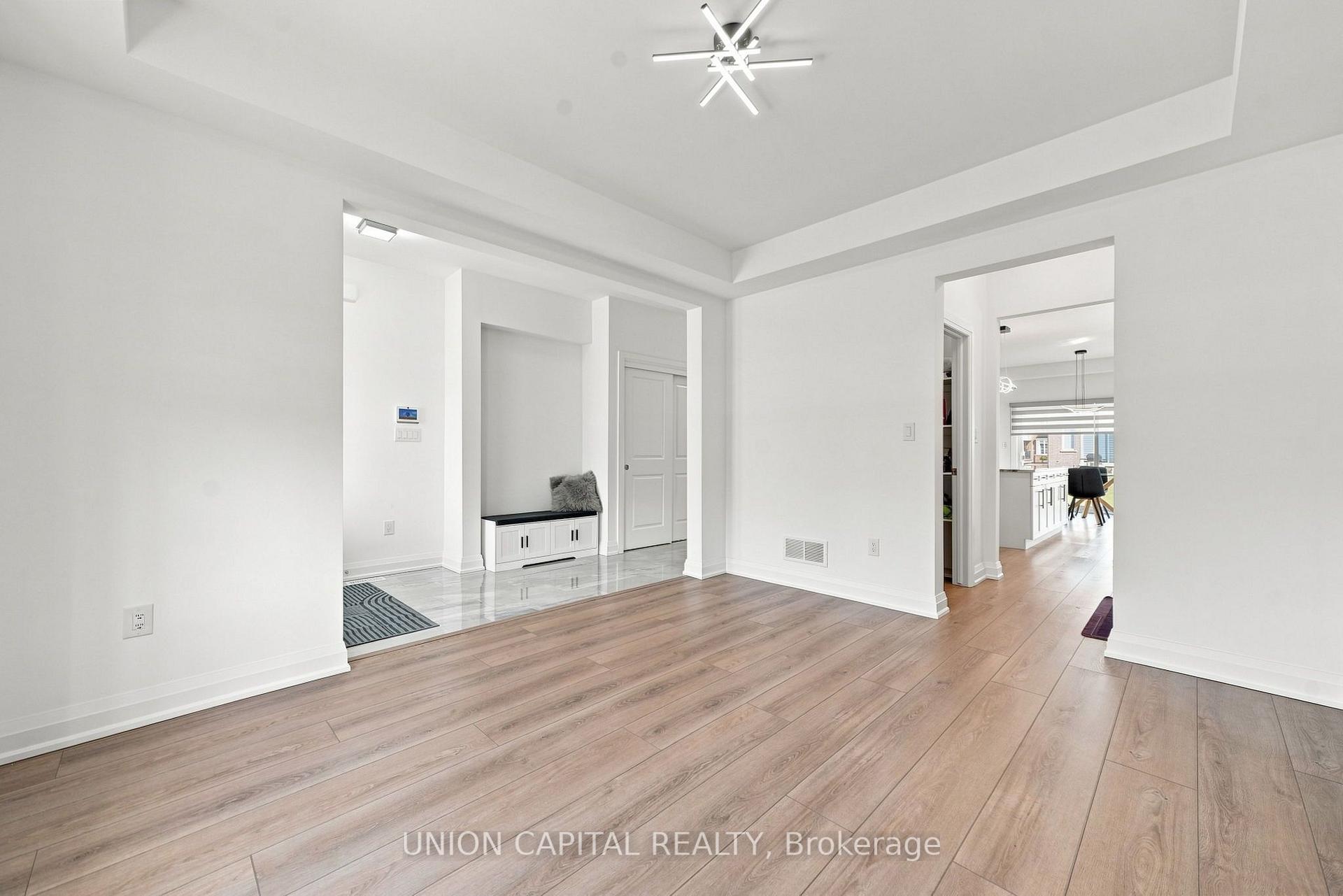 Photo 8 of 9352 Emerald Avenue, Niagara Falls, Lyons Creek — HOMEH
